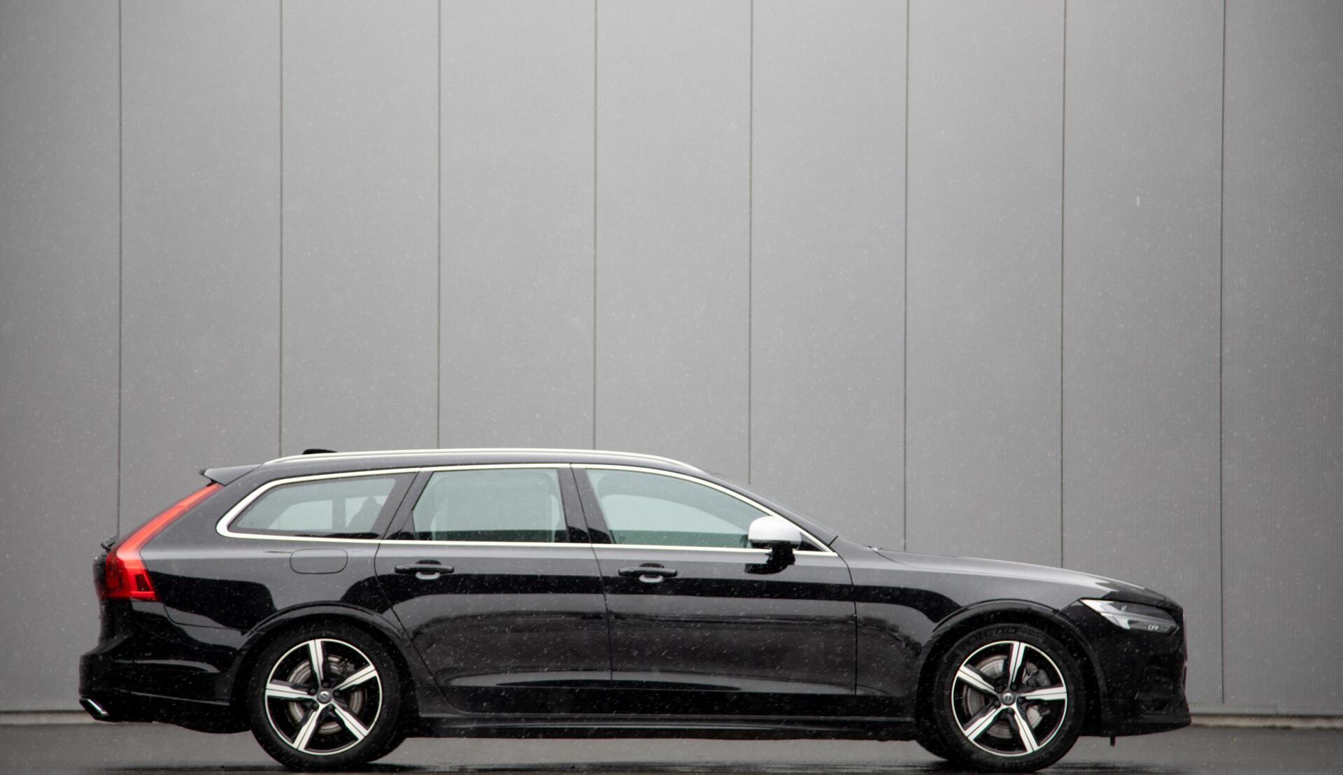 Volvo V90 2.0 T4 Business Sport 190PK|H/K Audio|Leer|Trekhaak|DAB+|LED 2018 - voorkant