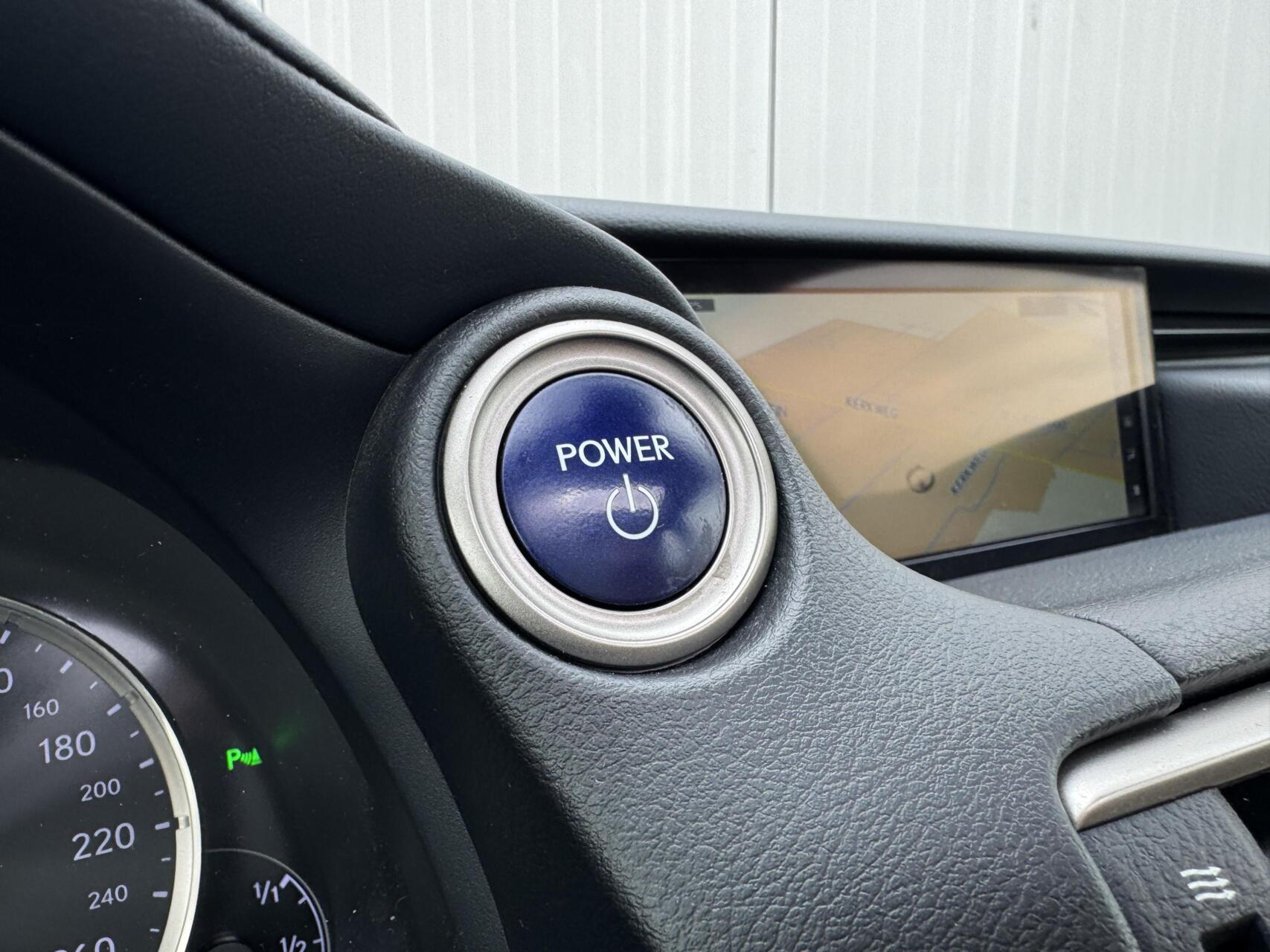 Foto van Lexus Lexus Is300h