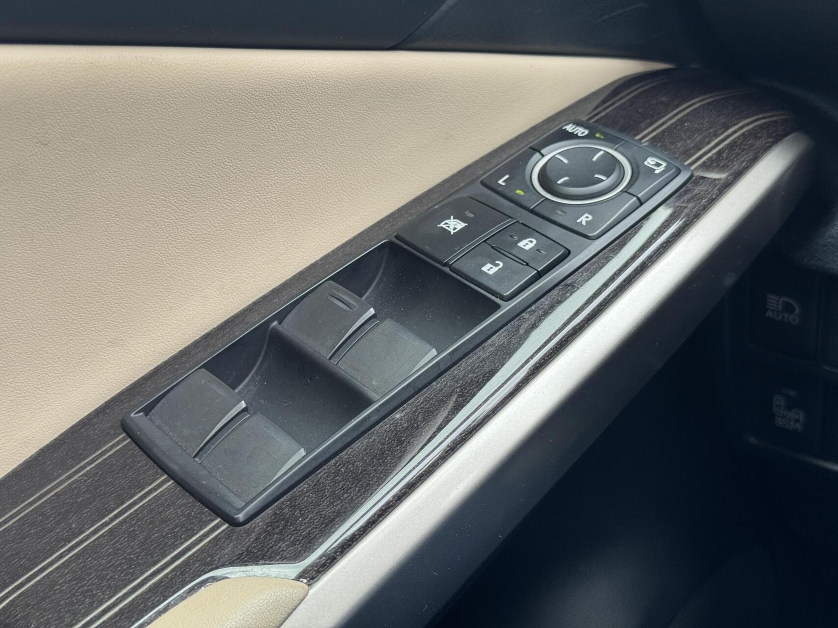 Foto van Lexus Lexus Is300h