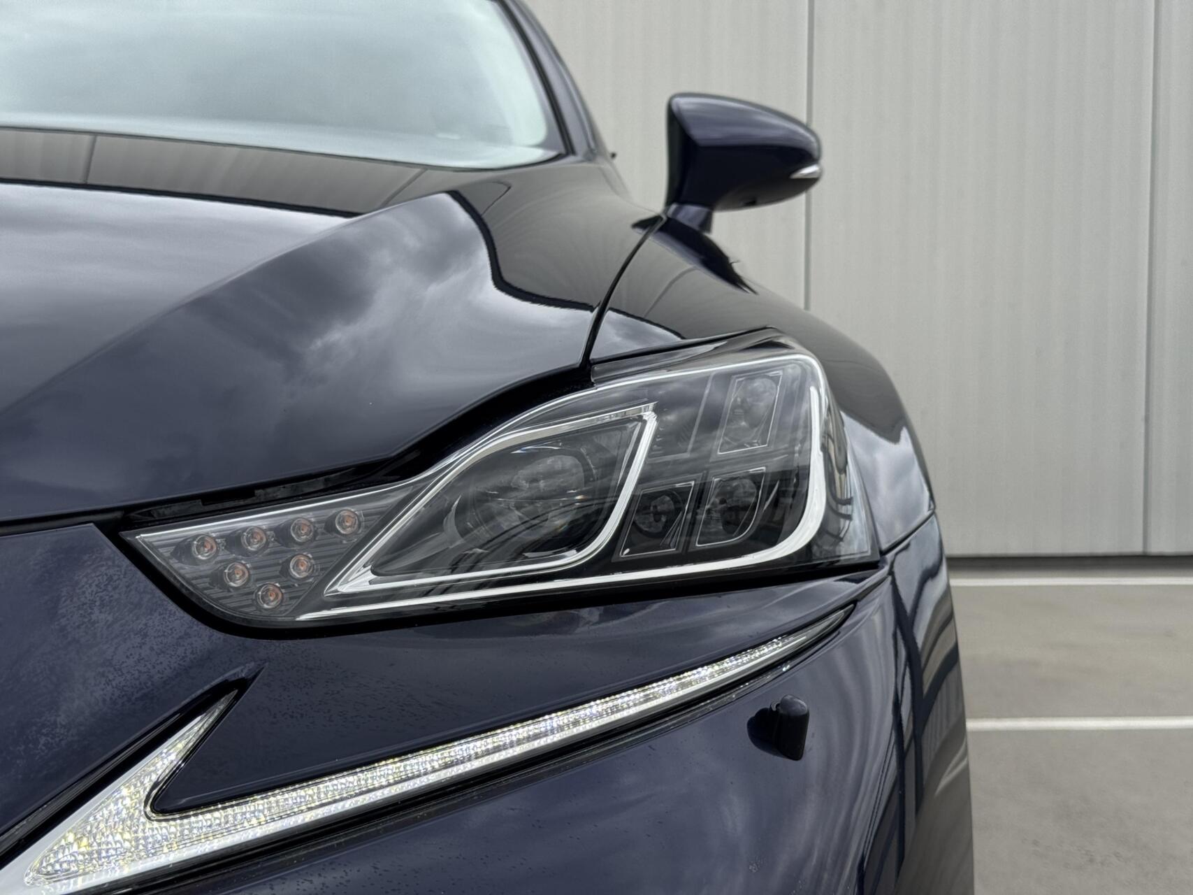 Foto van Lexus Lexus Is300h