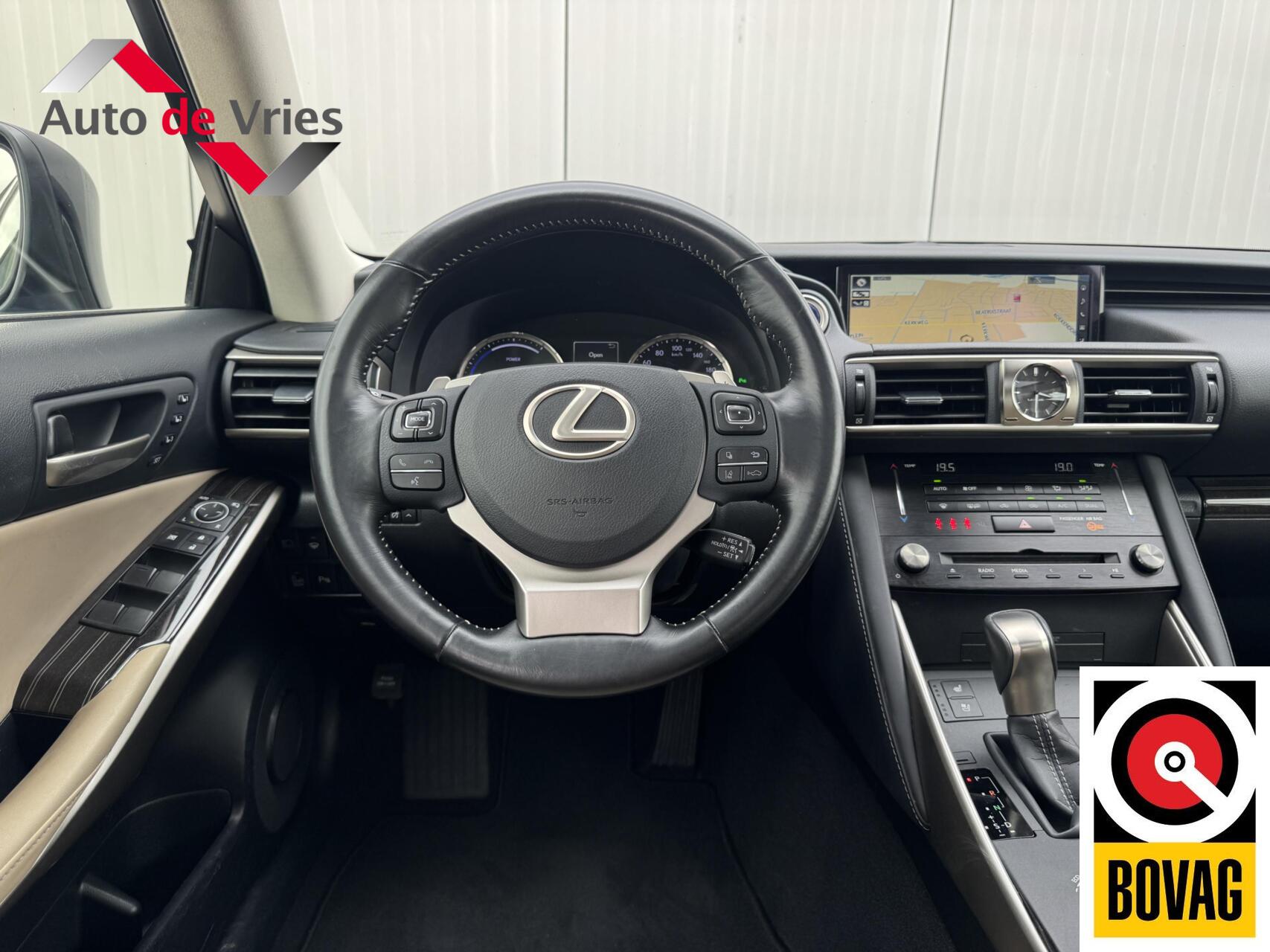 Foto van Lexus Lexus Is300h