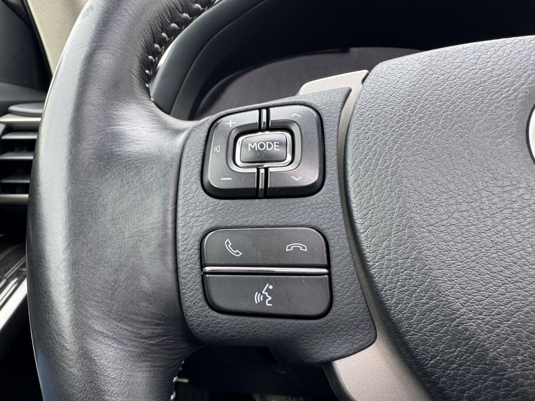 Foto van Lexus Lexus Is300h