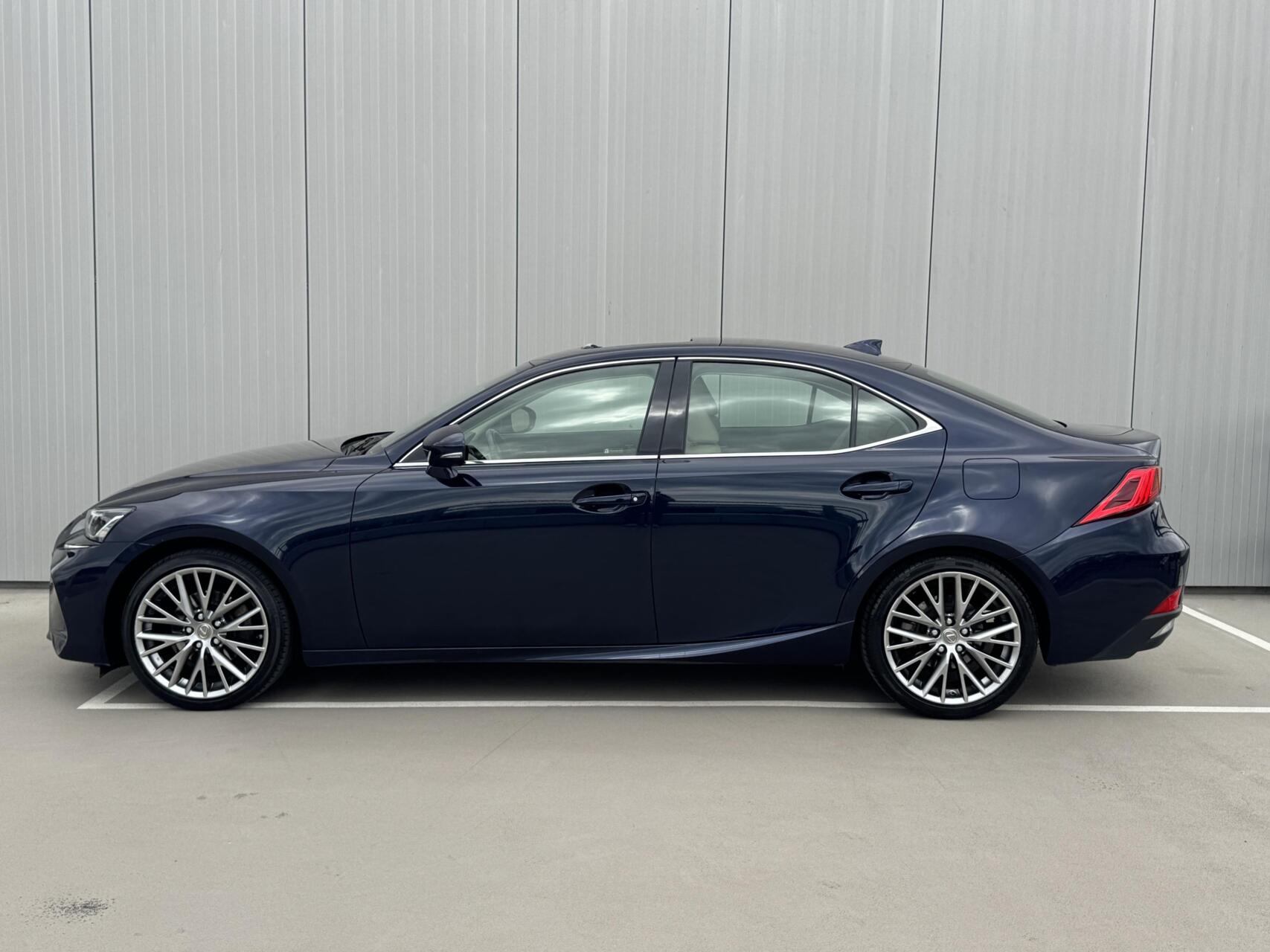 Foto van Lexus Lexus Is300h