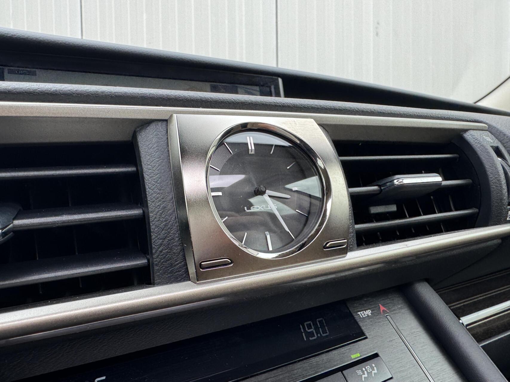 Foto van Lexus Lexus Is300h