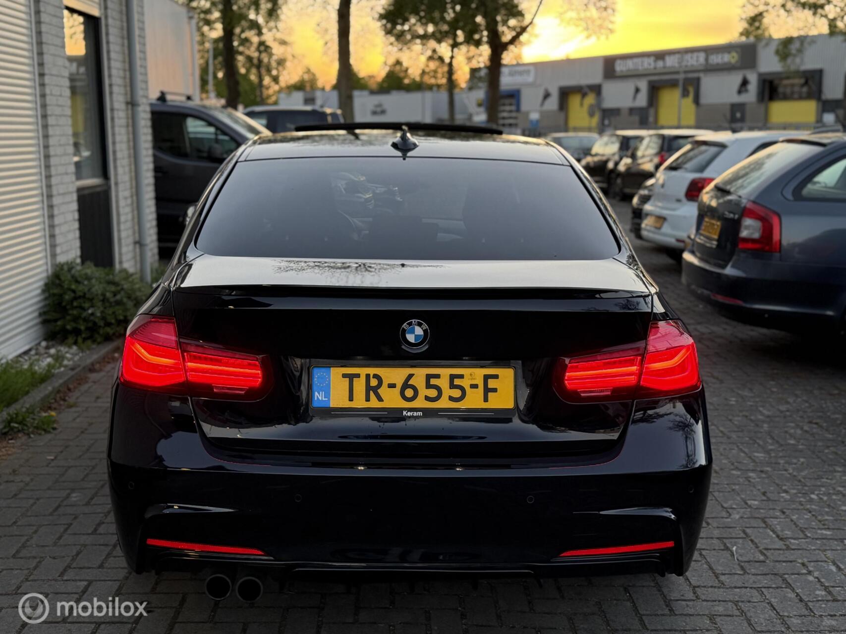 Foto van BMW 320i