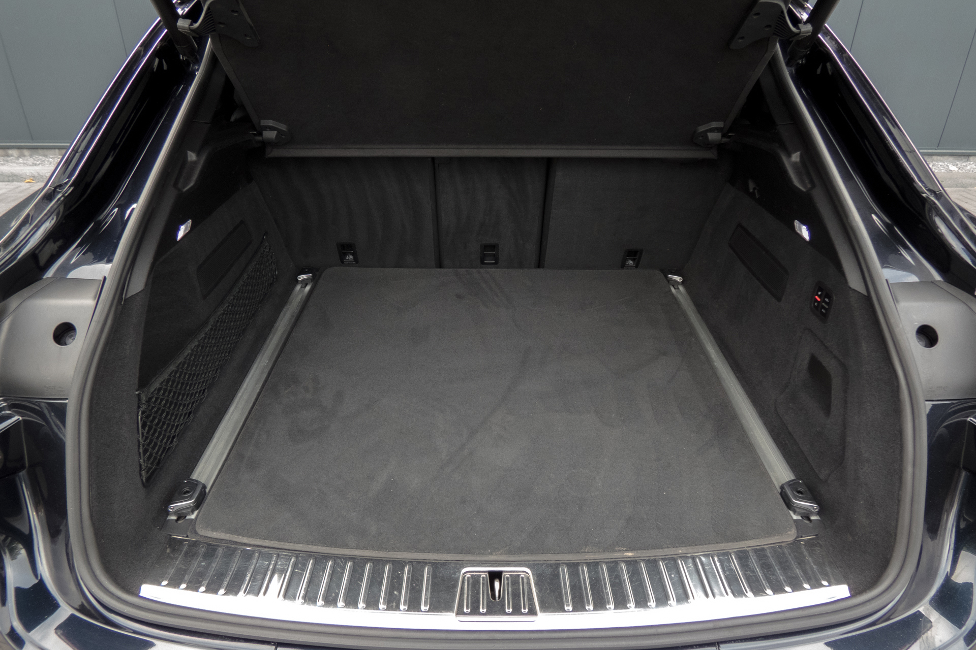 Foto van Porsche Cayenne E-hybrid
