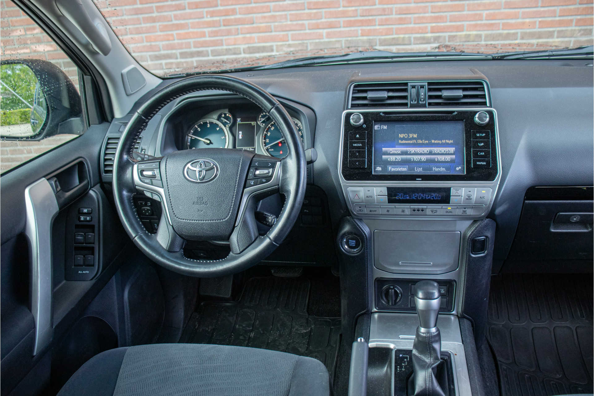 Foto van Toyota Toyota Land Cruiser (150 Series)