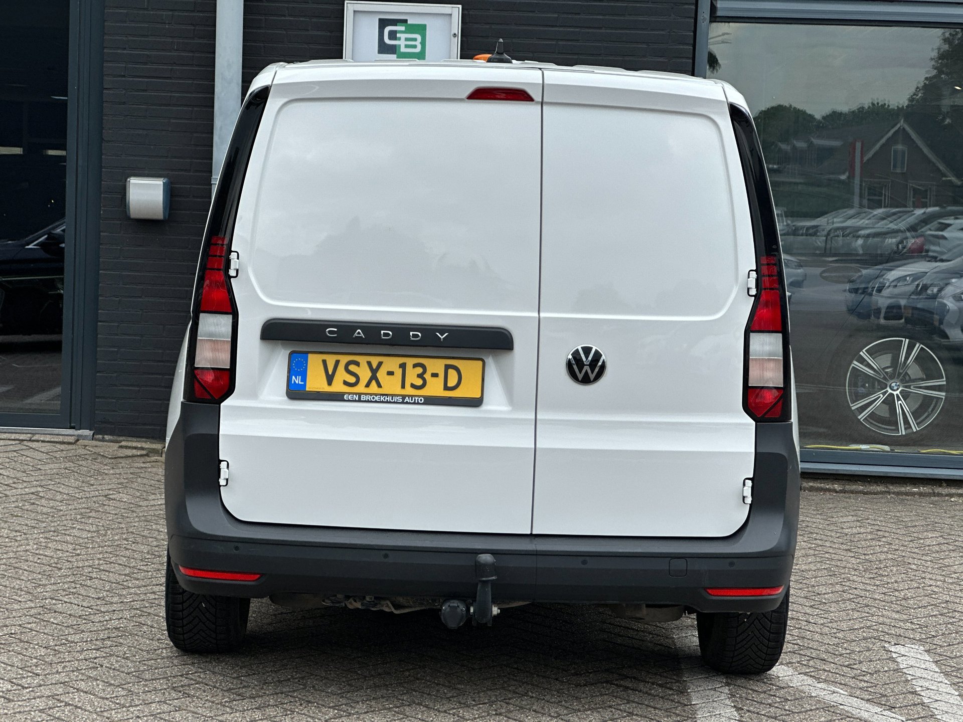 Foto van Volkswagen Caddy Modified Partition Wall
