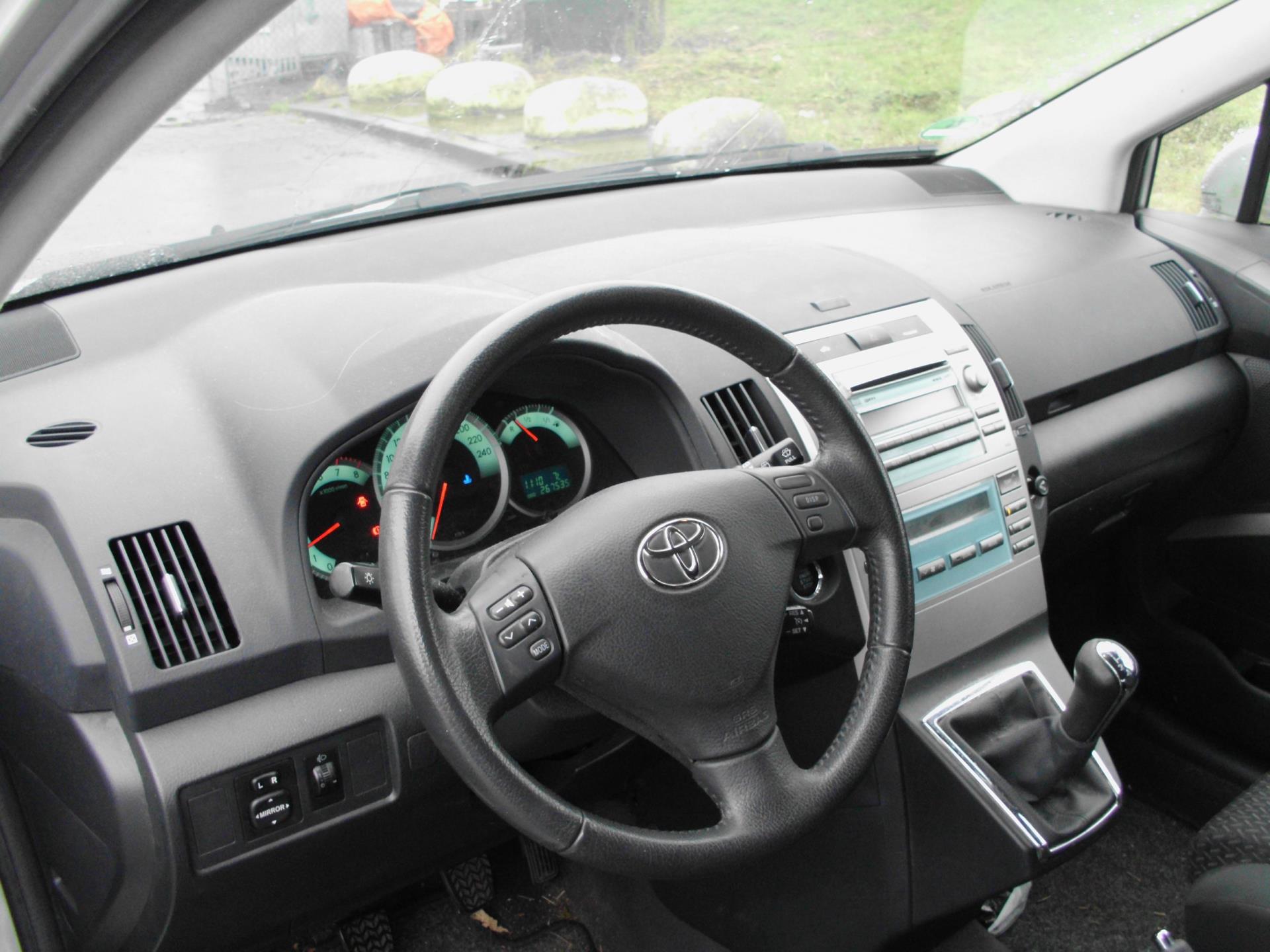 Foto van Toyota Toyota Corolla Verso