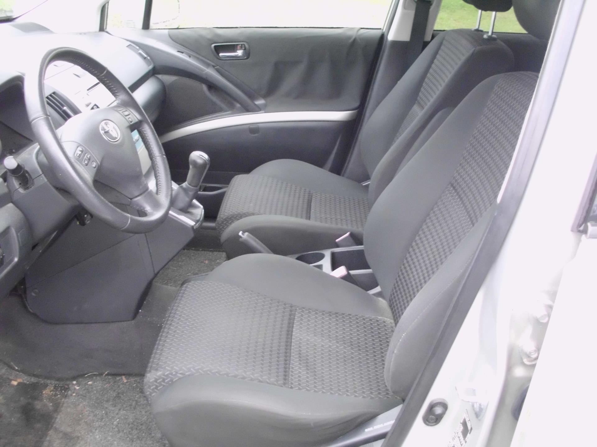 Foto van Toyota Toyota Corolla Verso