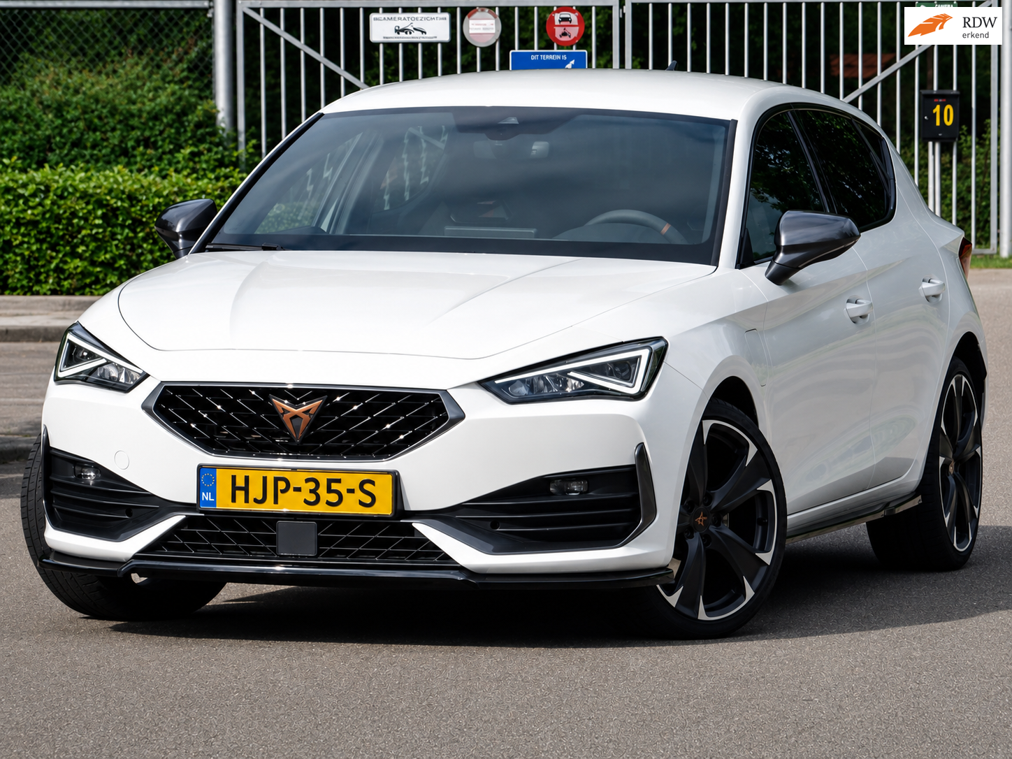 Cupra Cupra Leon E-hybrid180 1.4 e-Hybrid VZ Business KEYLESS/CARPLAY/SFEER 2021 - voorkant