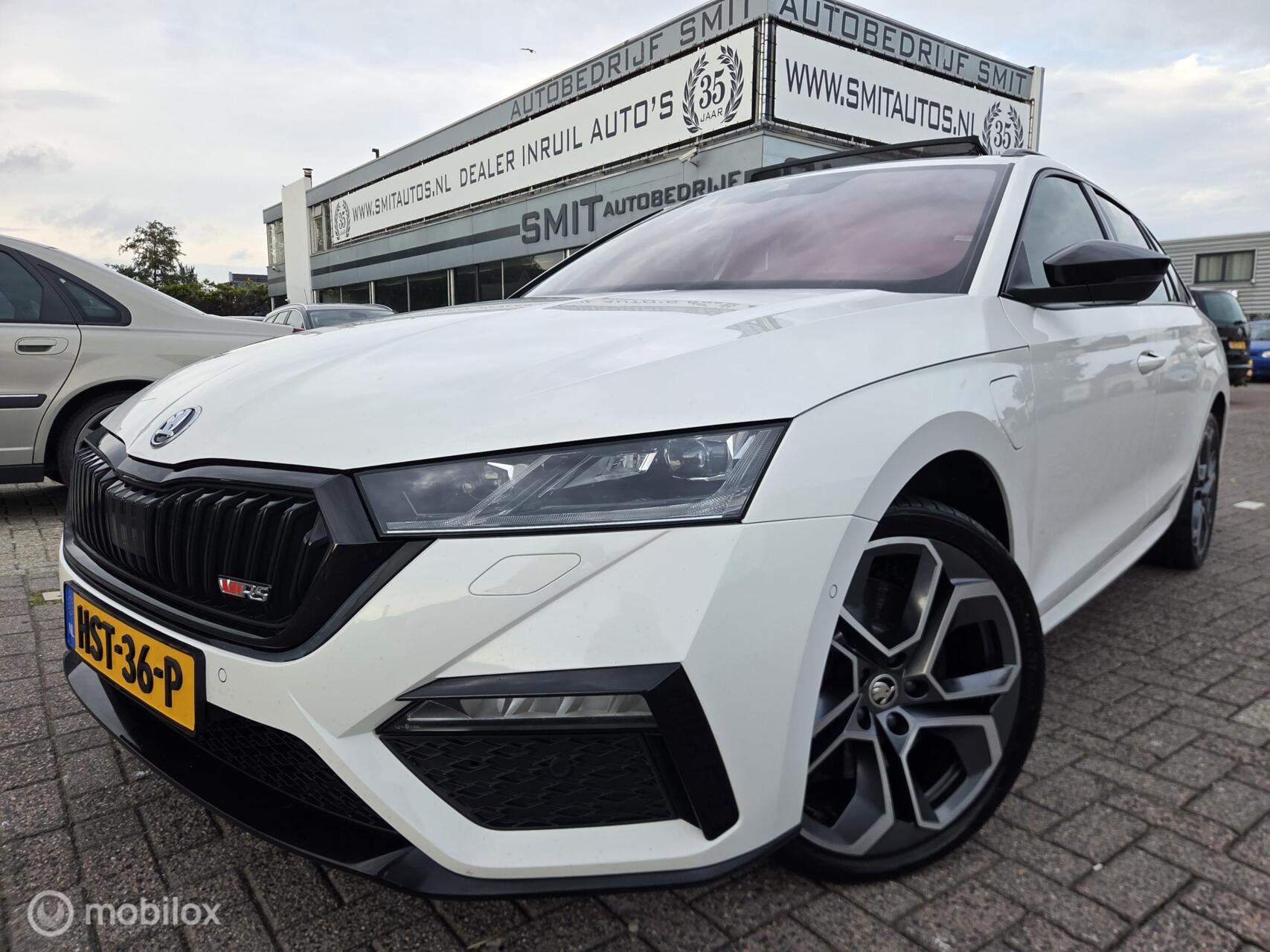 Skoda Octavia RS 1.4 TSI RS iV PHEV Business HeadUp/Pano 2022 - voorkant