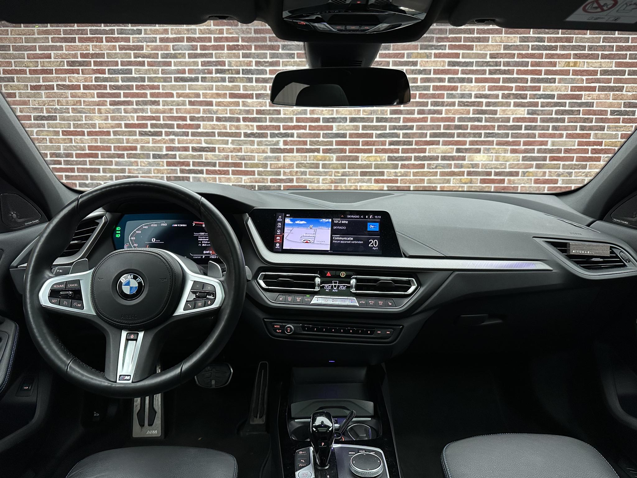 Foto van BMW M135i xDrive