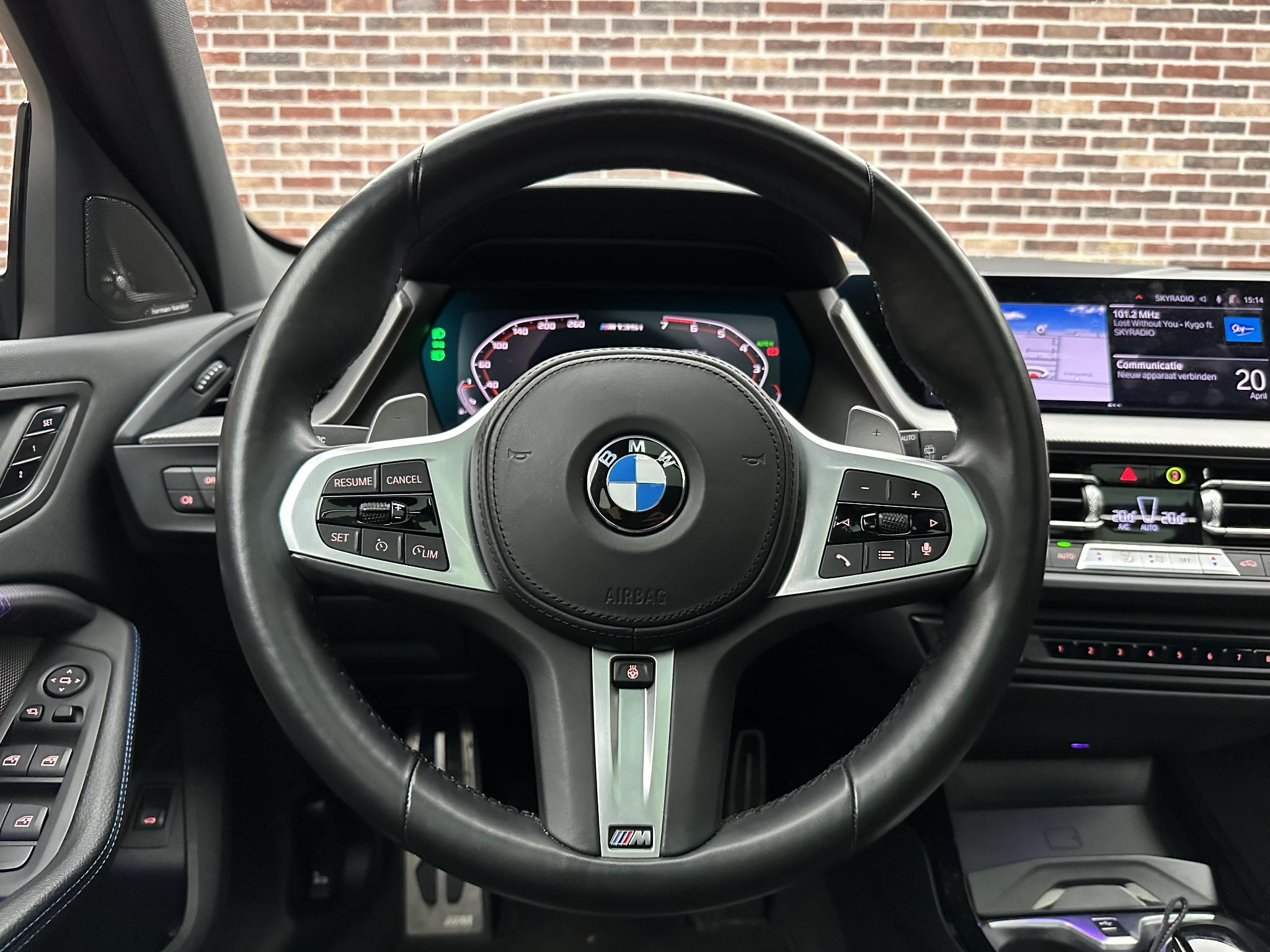 Foto van BMW M135i xDrive
