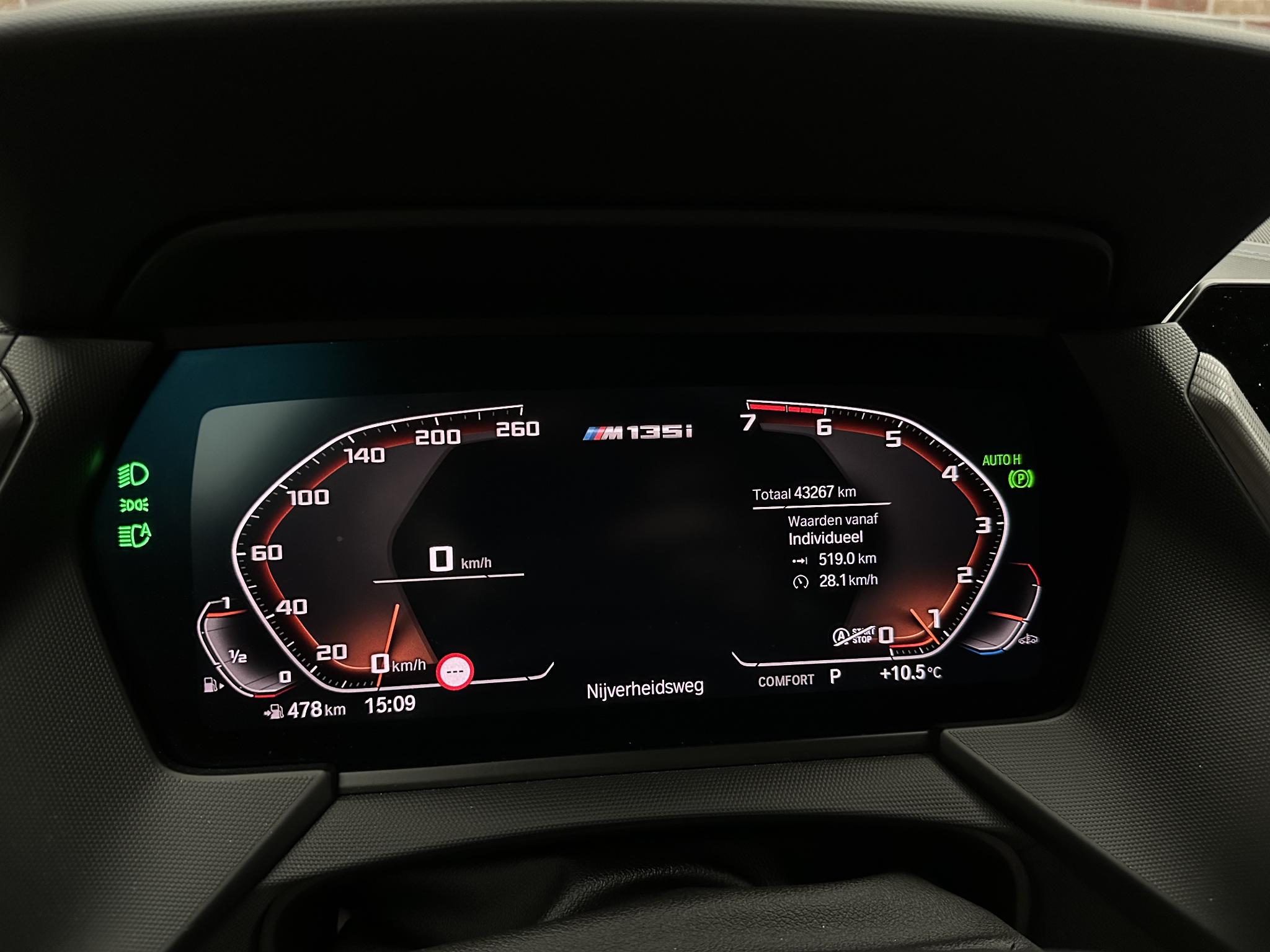 Foto van BMW M135i xDrive
