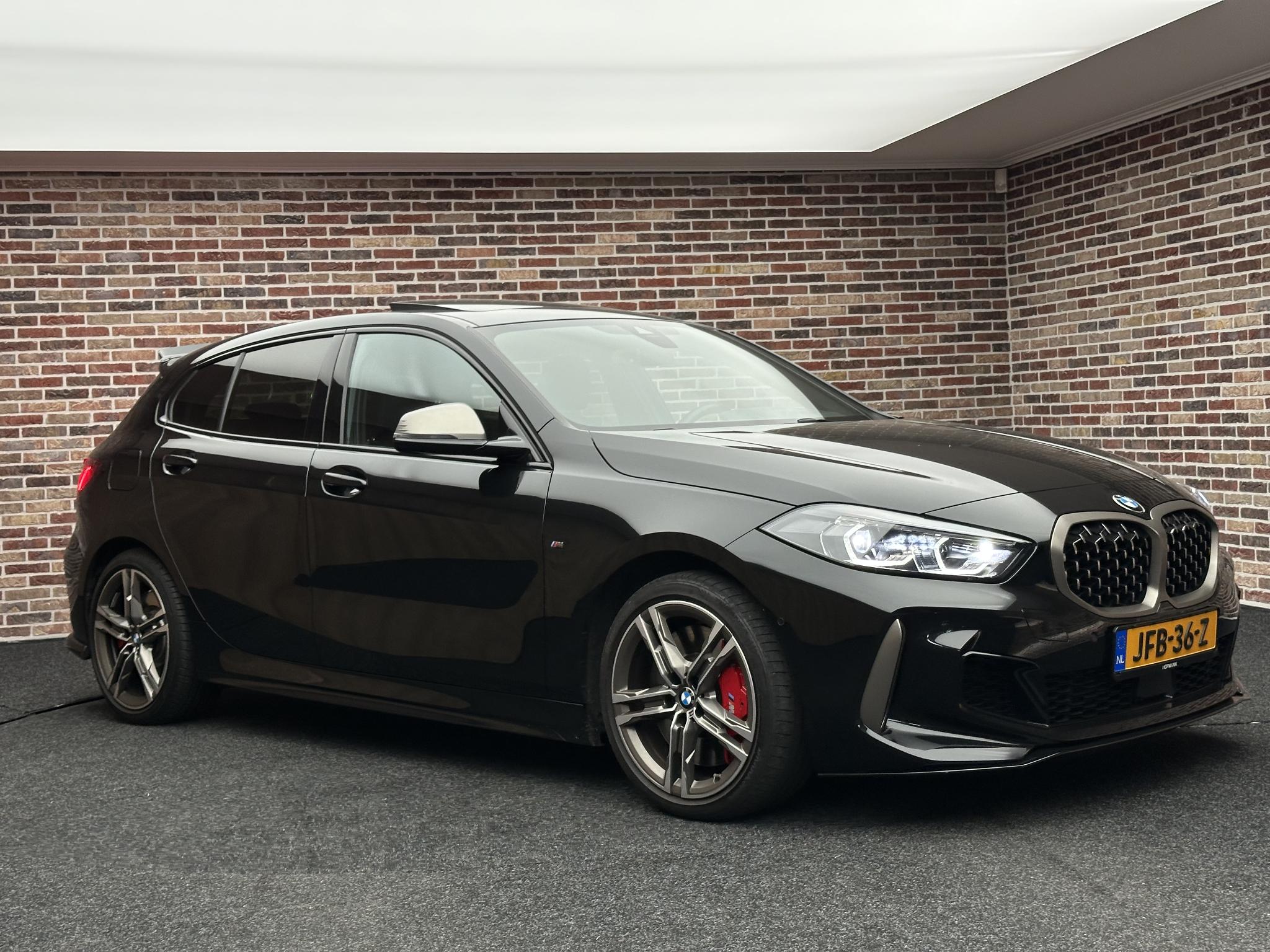 Foto van BMW M135i xDrive