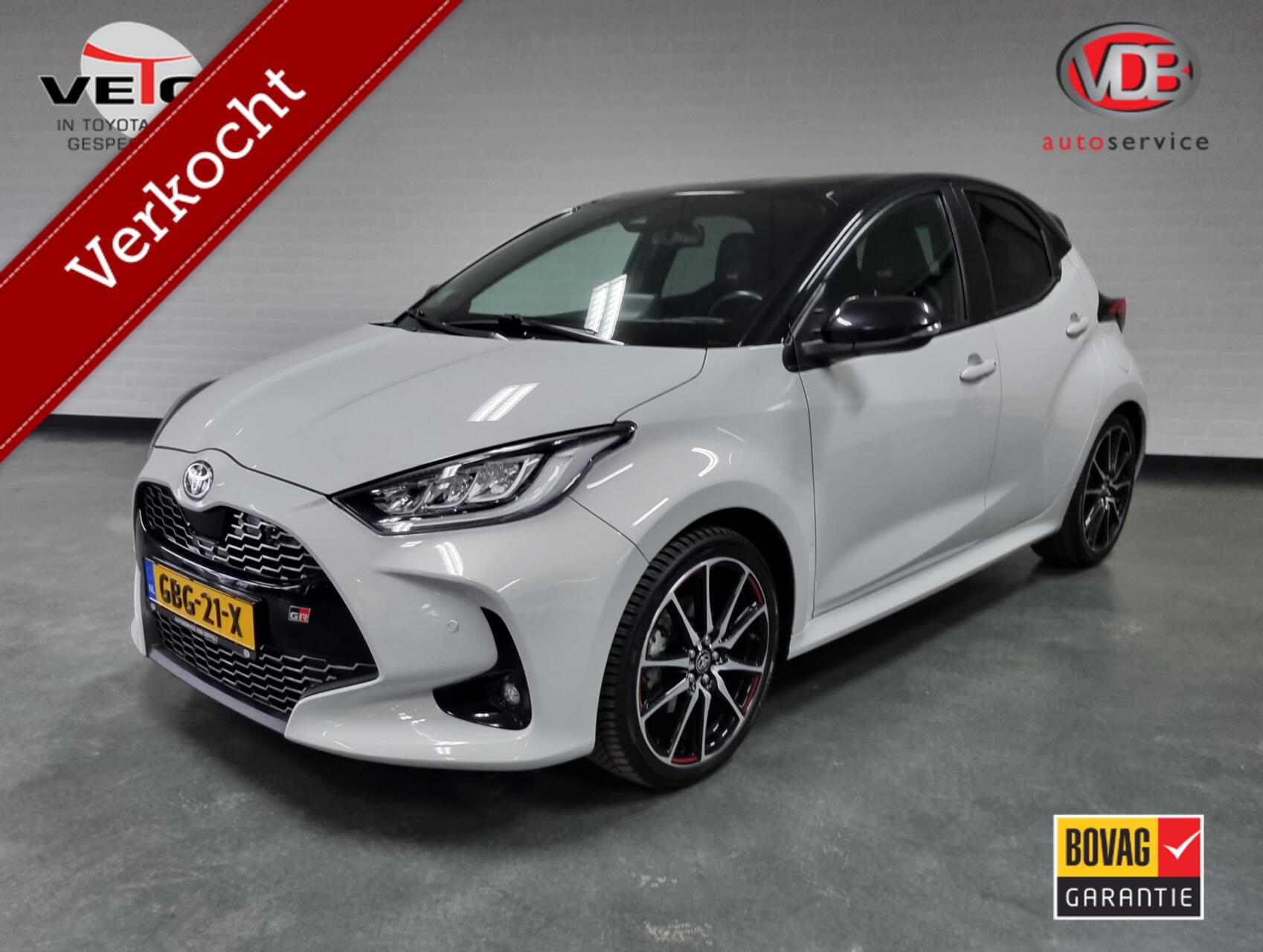 Toyota Toyota Yaris 1.5 Hybrid GR Sport / PDC / JBL / HuD 2022 - voorkant