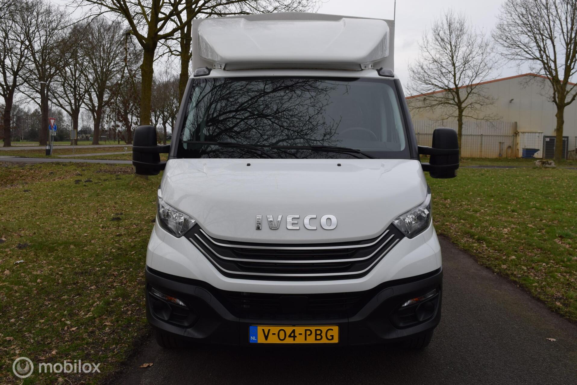 Foto van Iveco 35s18