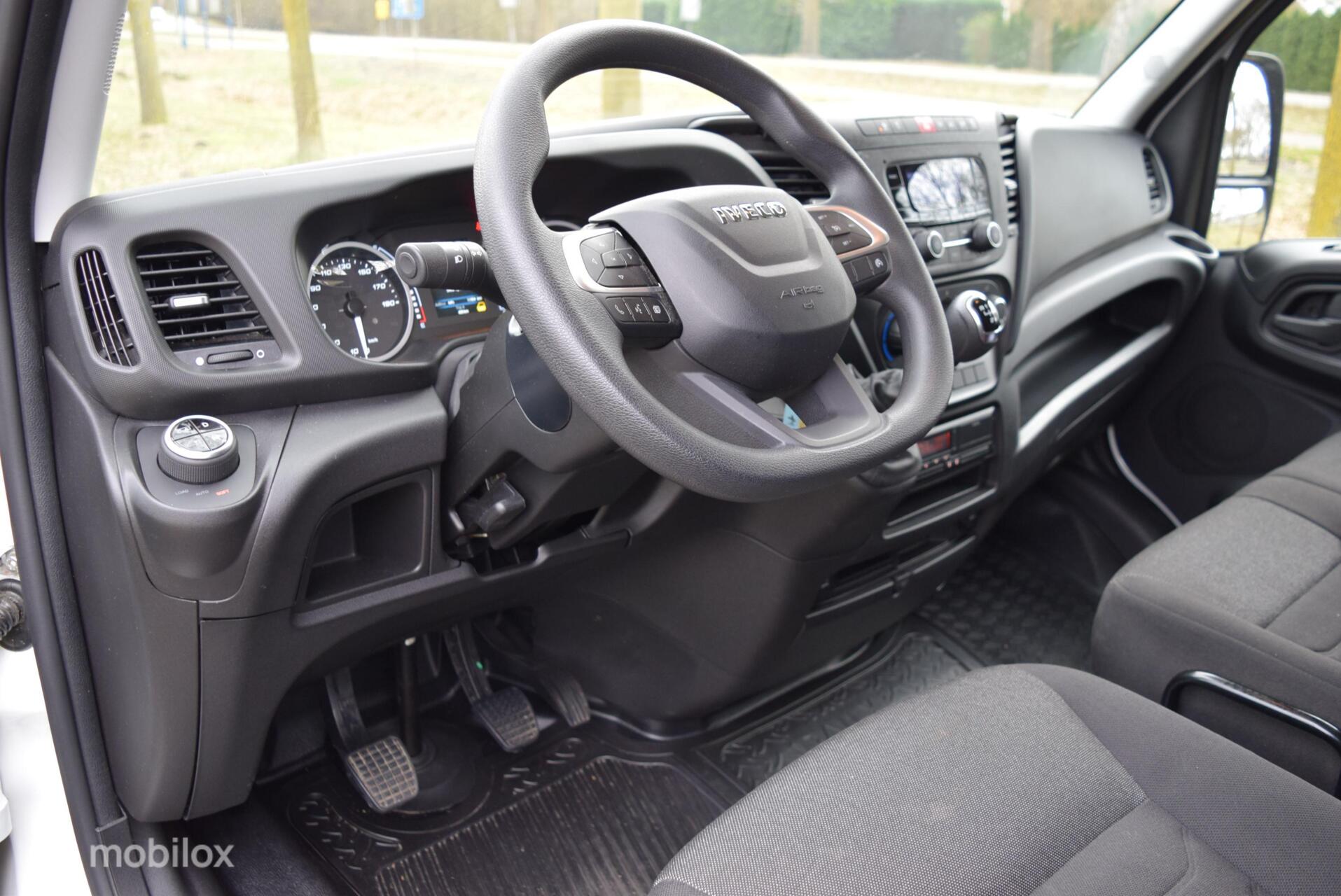 Foto van Iveco 35s18