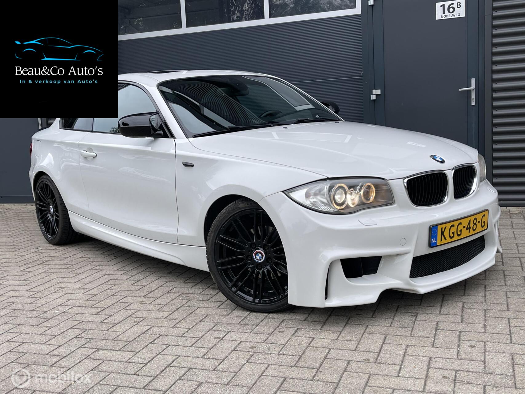 BMW 1er Reihe 125i High Executive 2010 - voorkant