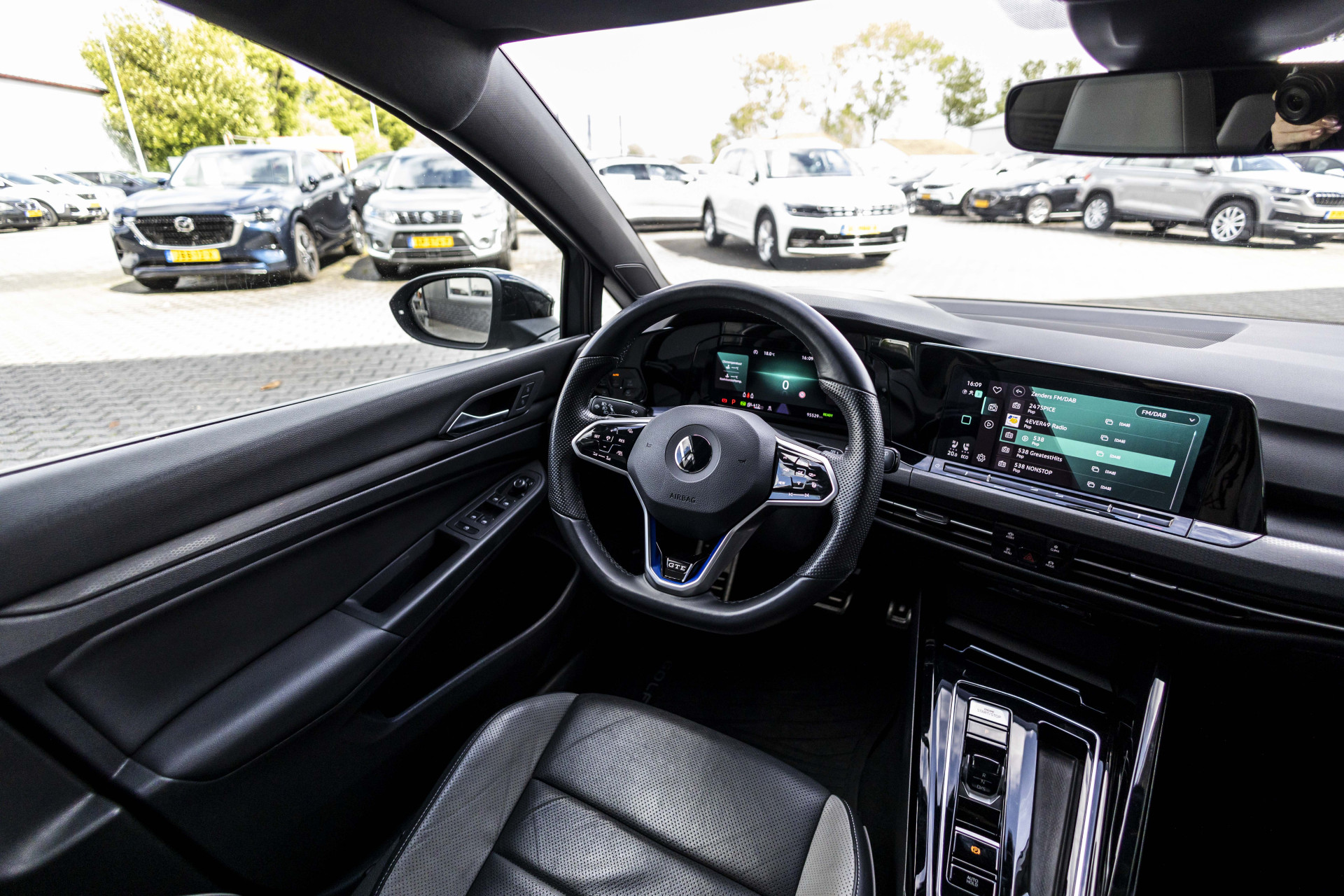 Foto van Volkswagen Golf GTE