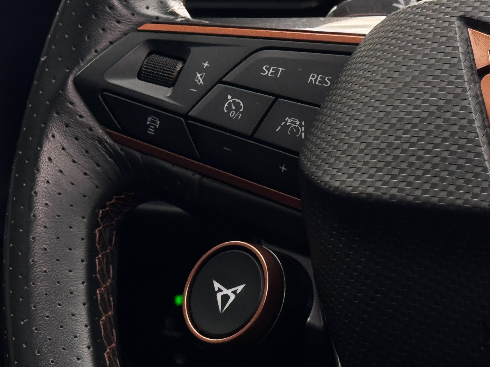Foto van Cupra Formentor VZ E-hybrid
