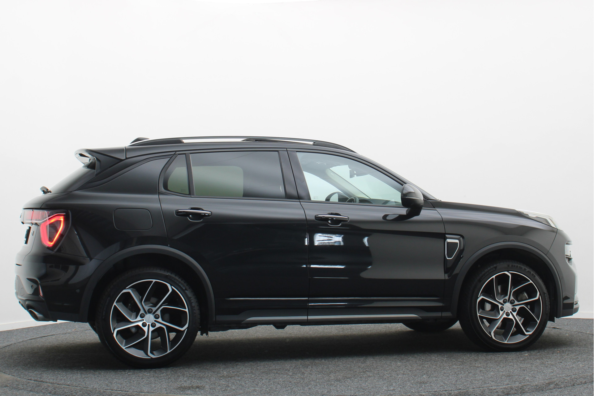 Foto van Lynk&co LYNK & Co 01
