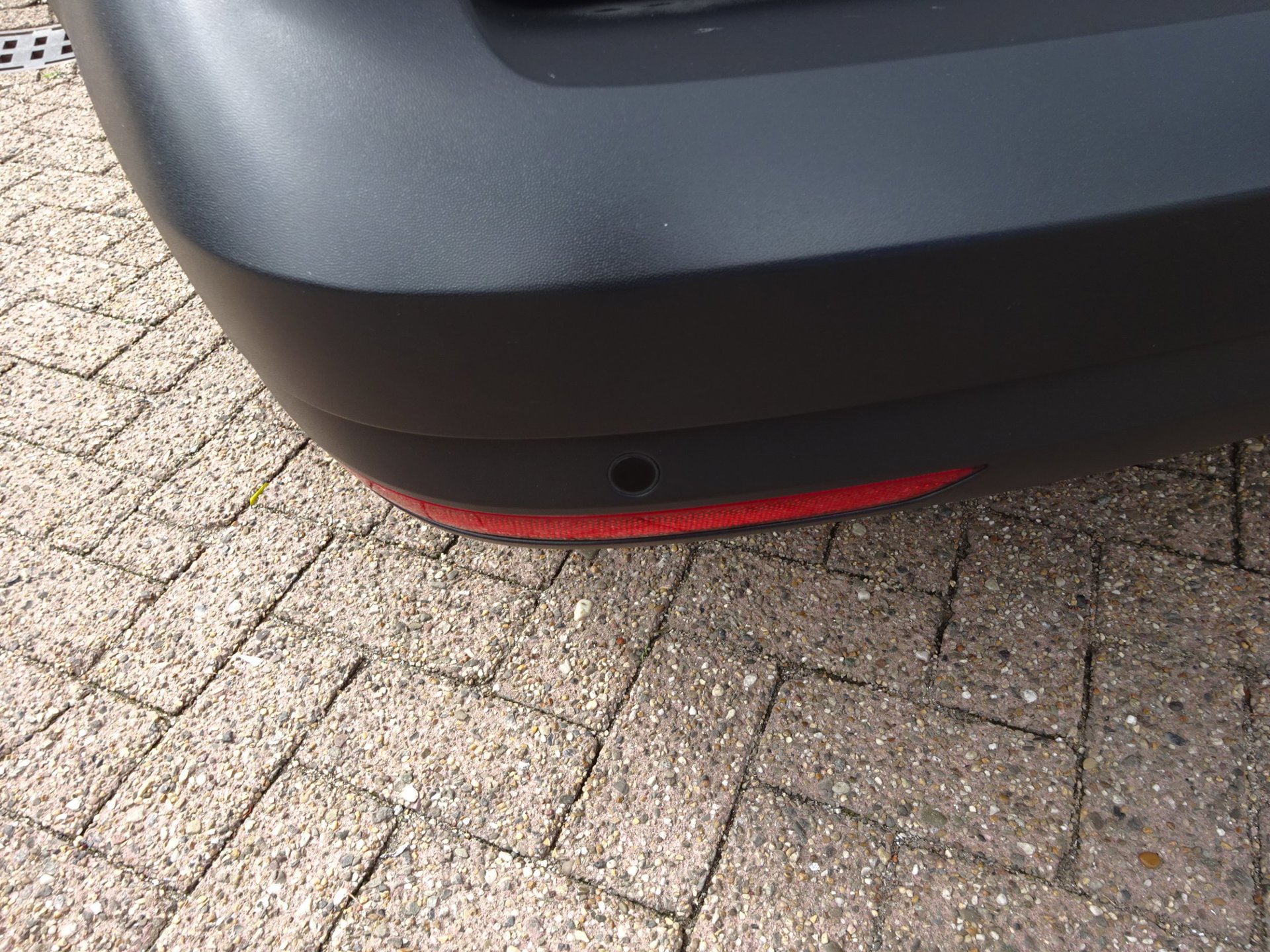 Foto van Volkswagen Caddy Modified Partition Wall