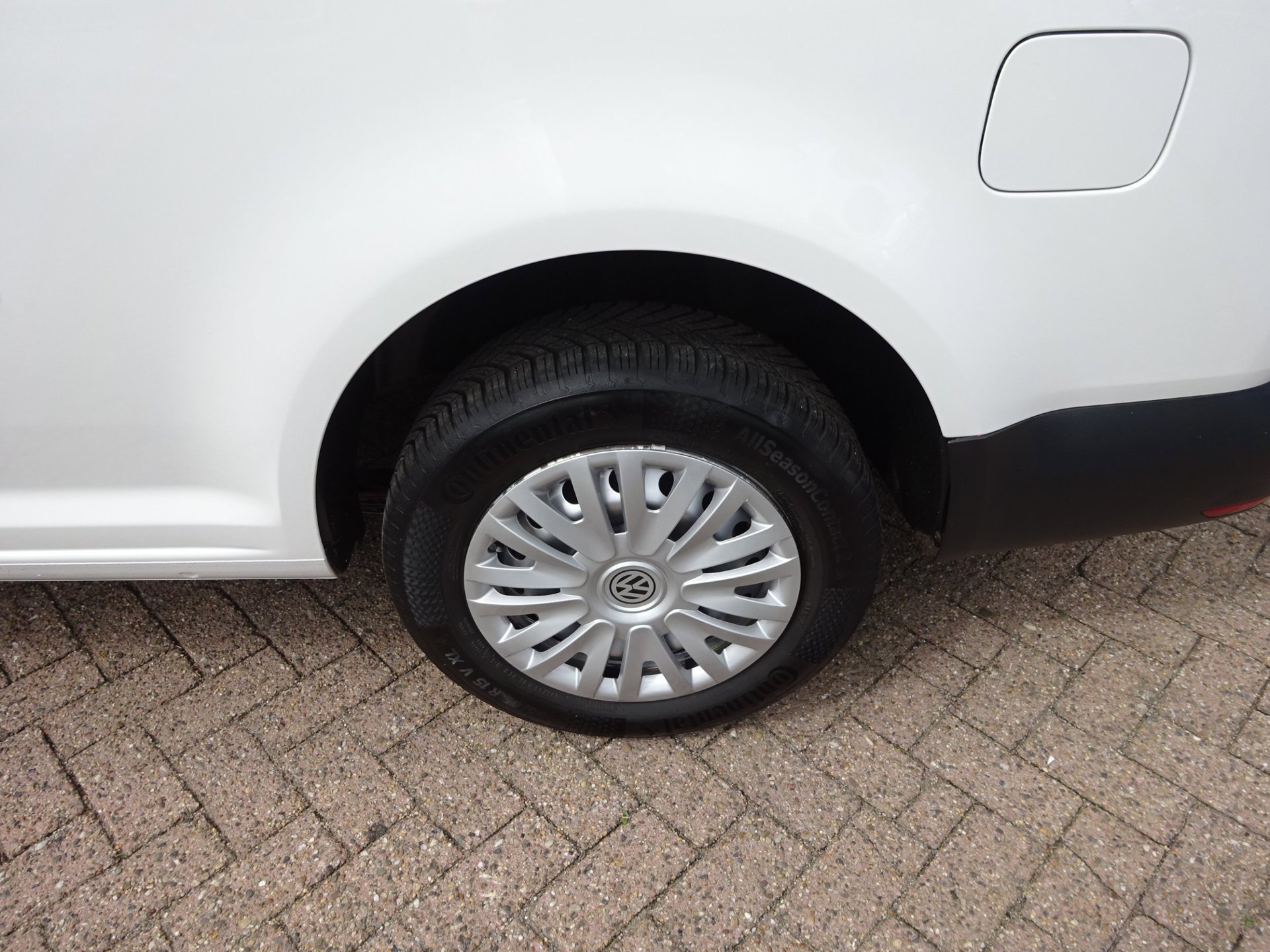 Foto van Volkswagen Caddy Modified Partition Wall