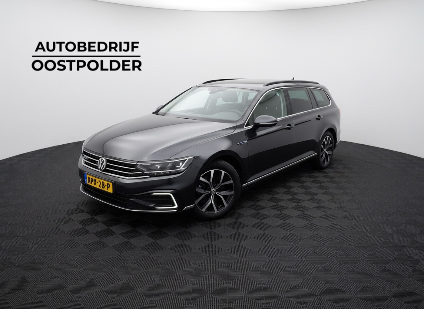 Volkswagen Passat Variant 1.4 TSI PHEV GTE Business 2020 - voorkant