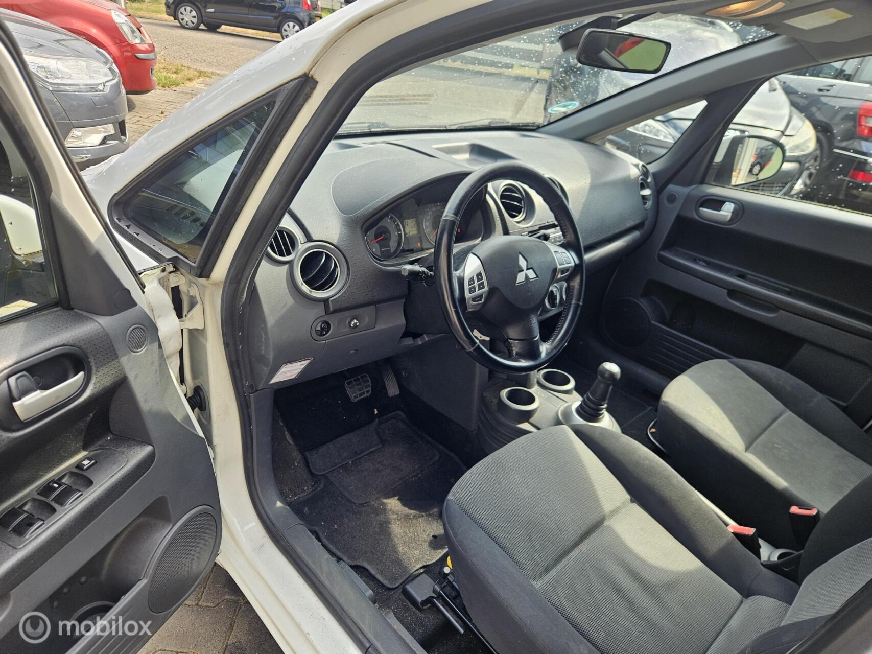 Foto van Mitsubishi Mitsubishi Colt