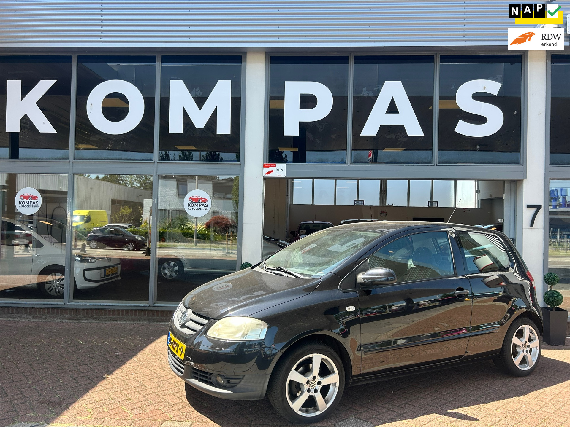 Volkswagen Fox 1.2 Trendline |Airco|NAP|LM.Velgen|APK|EL.Ramen 2009 - voorkant