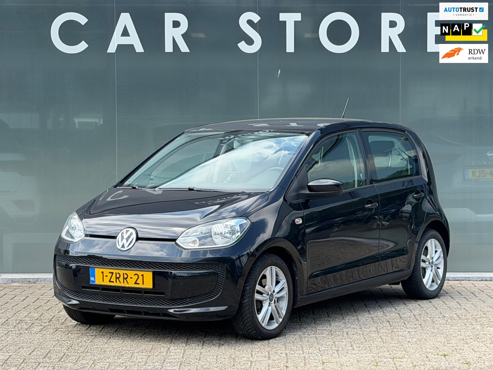 Volkswagen Up 1.0 move up! NAVIGATIE AIRCO 2015 - voorkant