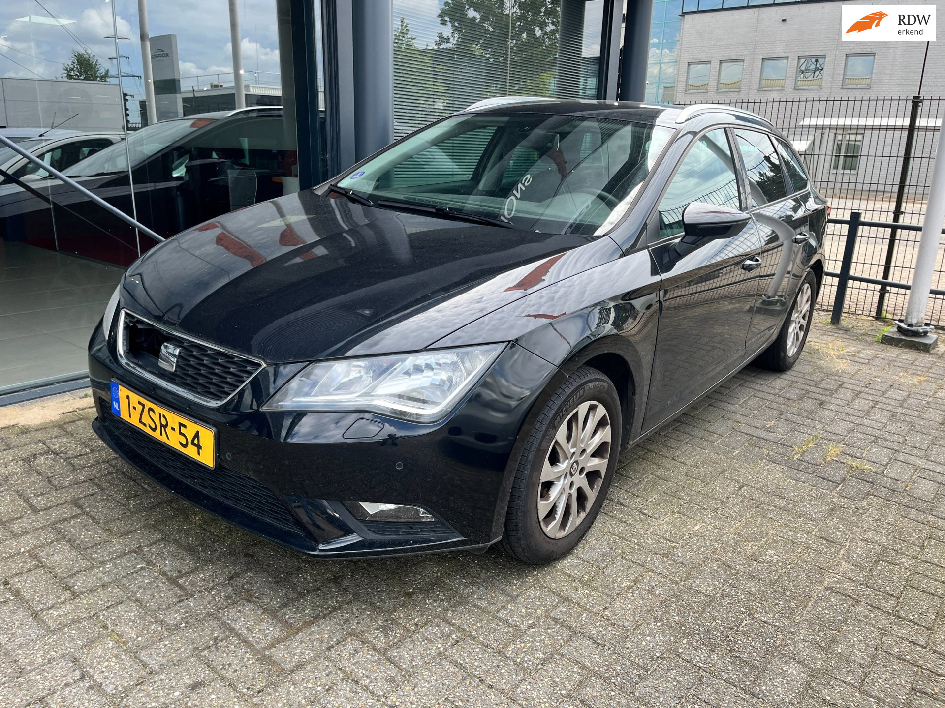 Seat Leon ST 1.2 TSI Style Business 2014 - voorkant