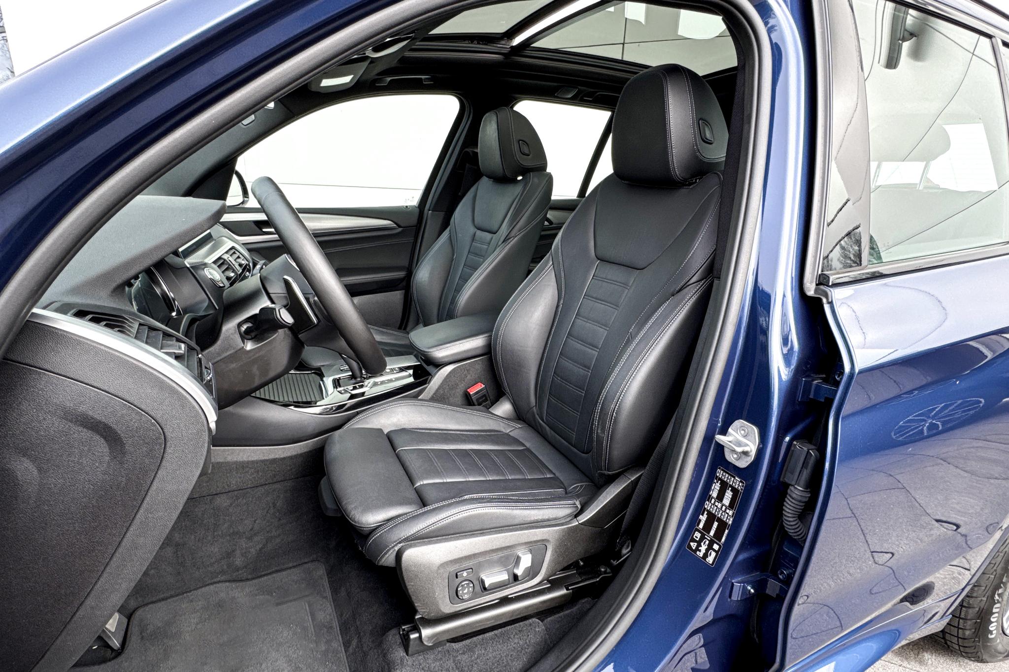 Foto van BMW X3 Xdrive20i