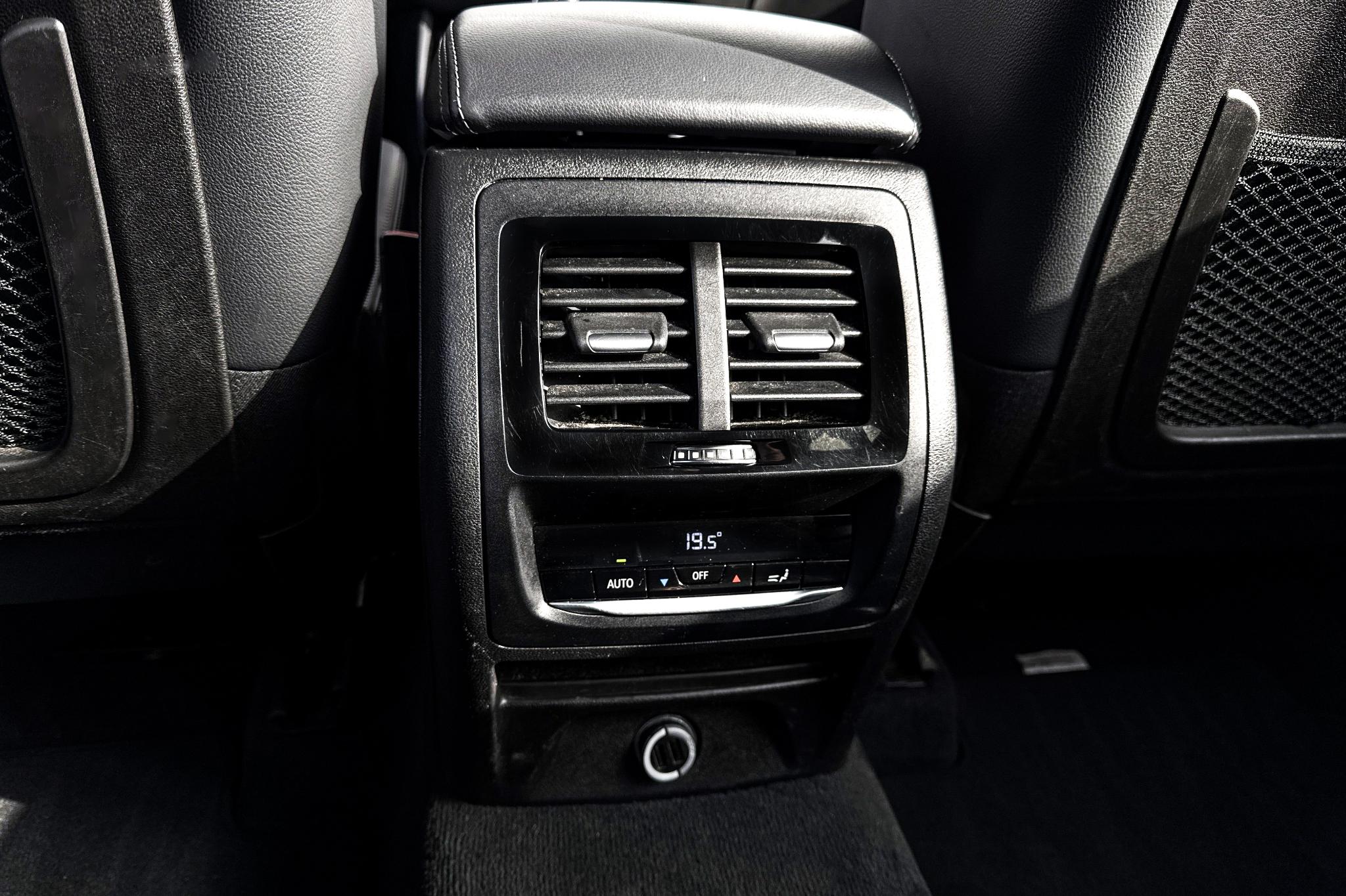 Foto van BMW X3 Xdrive20i