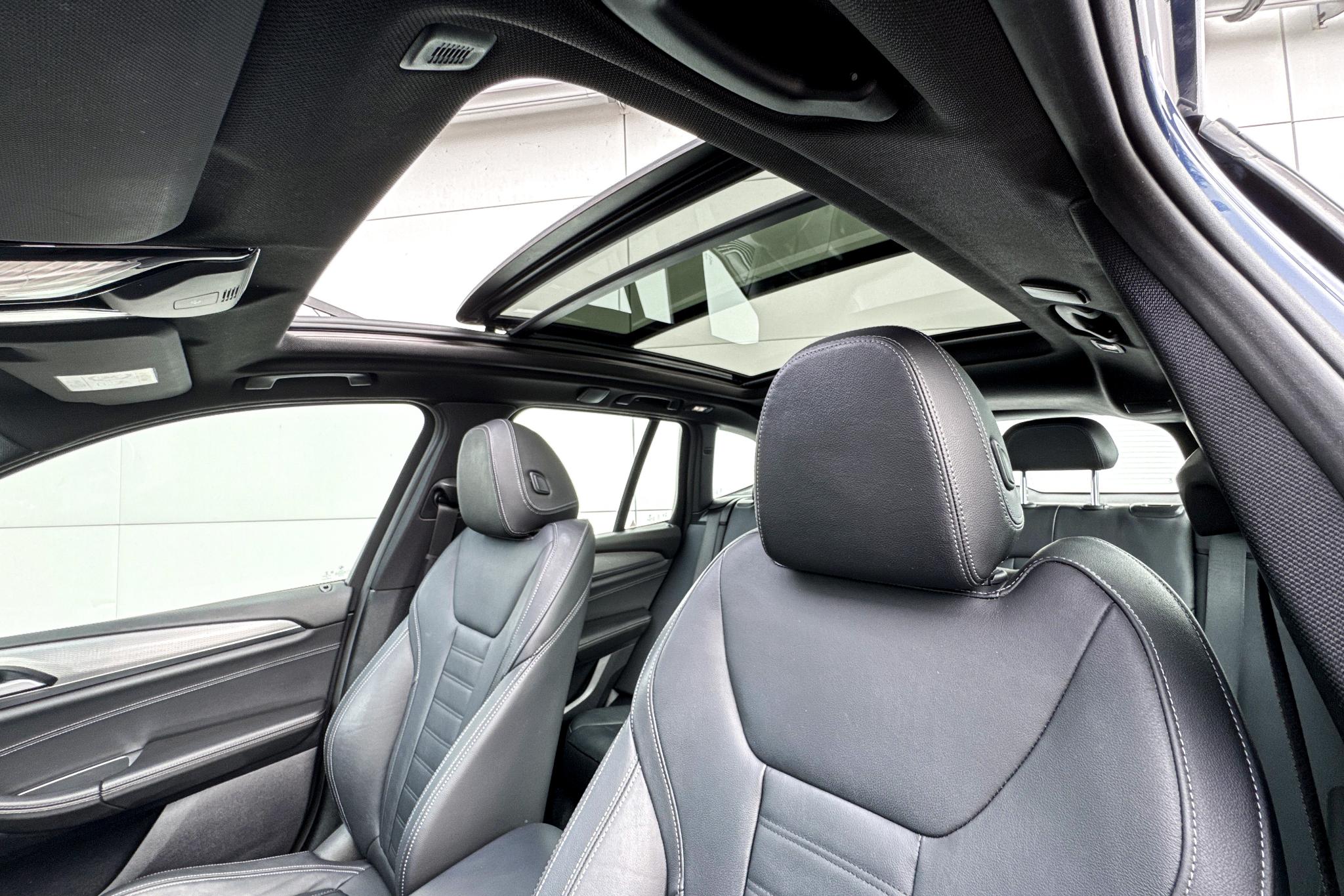 Foto van BMW X3 Xdrive20i