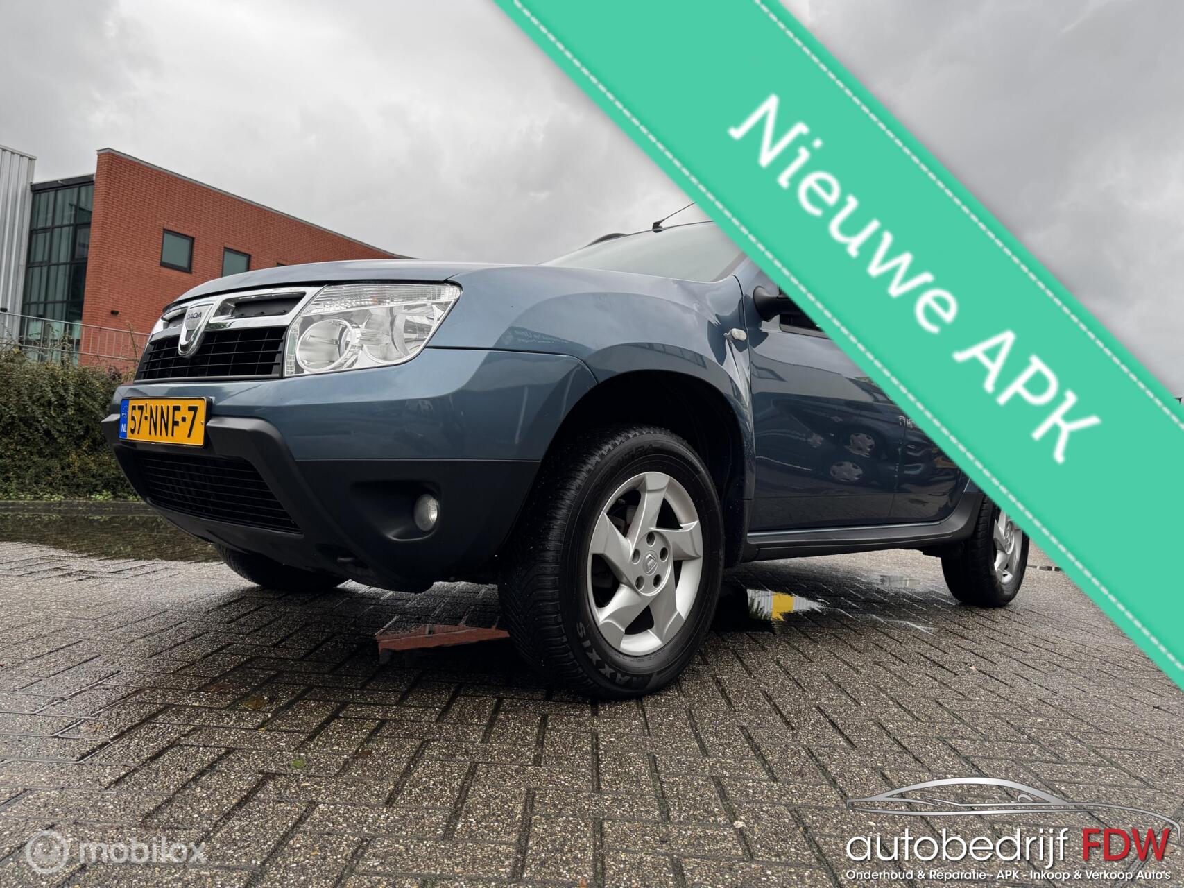 Dacia Duster 1.6 Lauréat 2wd/TREKHAAK/AIRCO/ELEKTR.RAMEN/NAP 2010 - voorkant