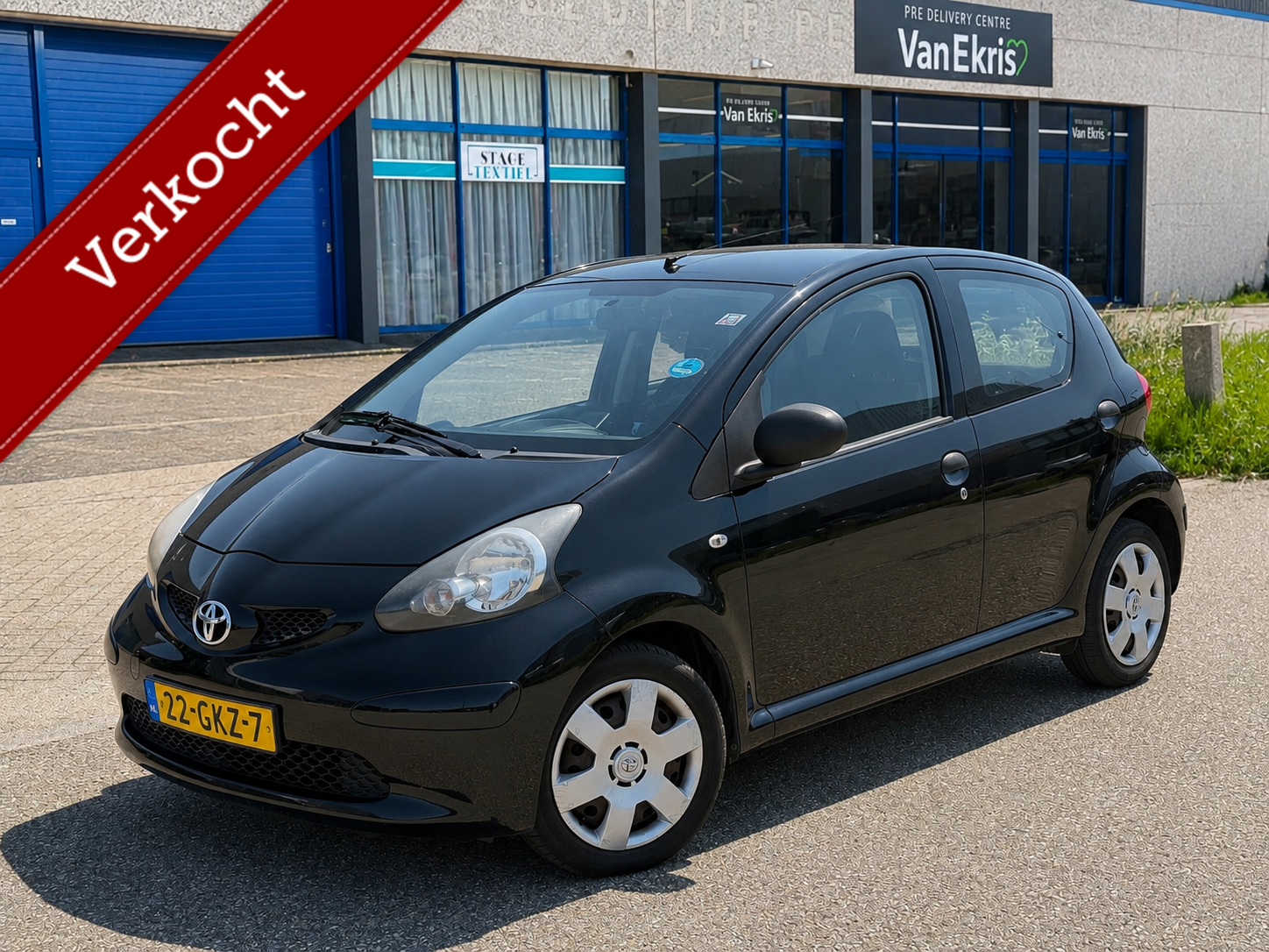 Toyota Toyota Aygo 1.0-12V 5-Deurs IJskoude Airco CarPlay Navigatie 2008 - voorkant