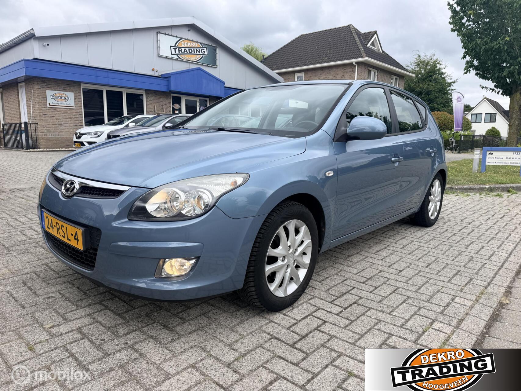 Hyundai I 30 1.6i i-Drive Cool Clima Apple CarPlay 2011 - voorkant