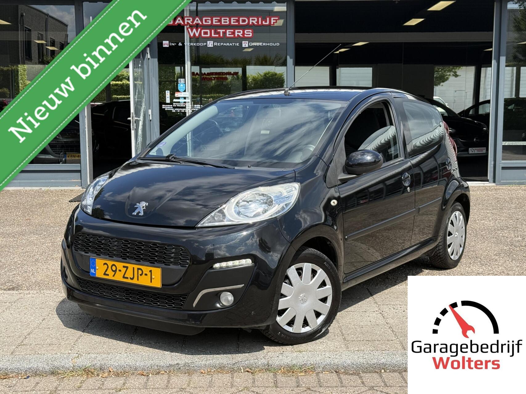 Peugeot 107 1.0 Active 2012 - voorkant