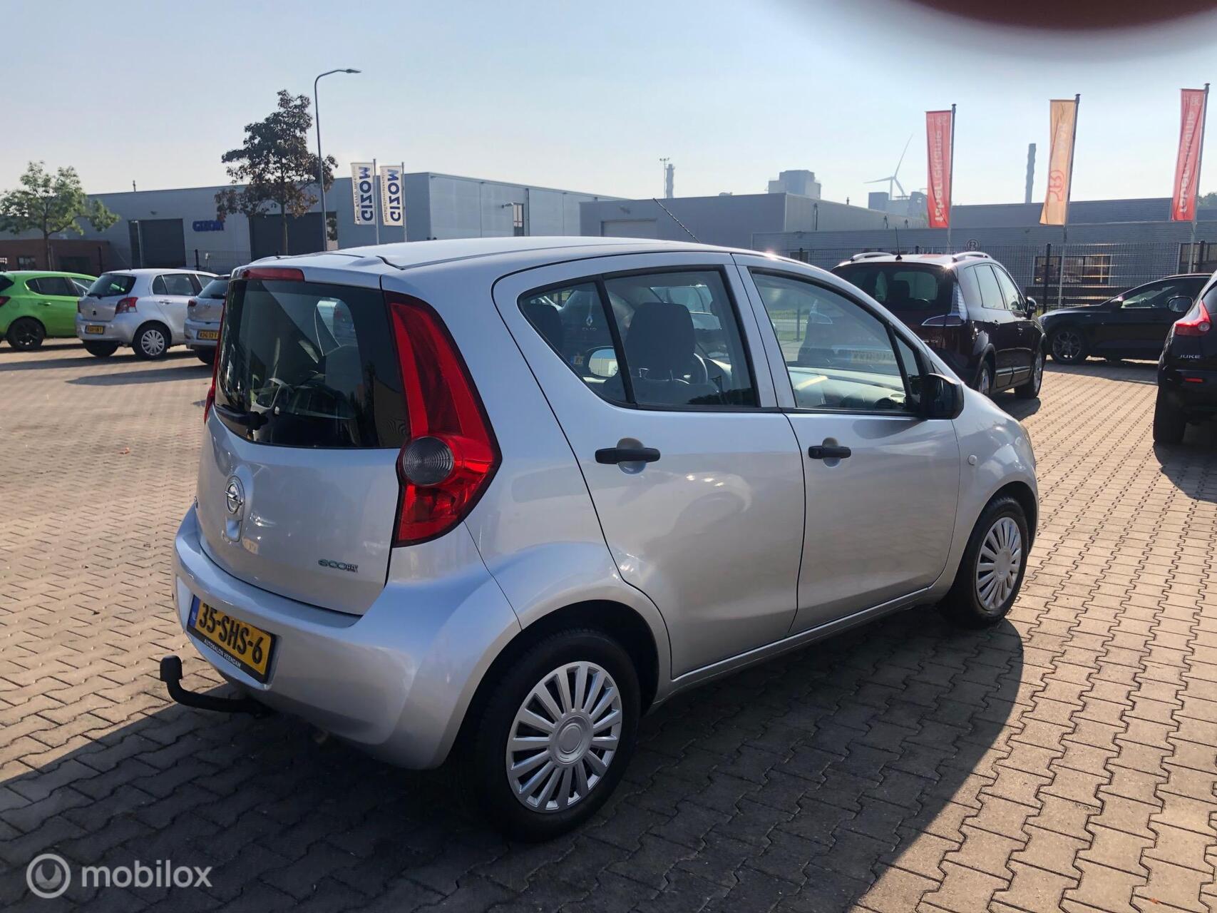 Foto van Opel Agila