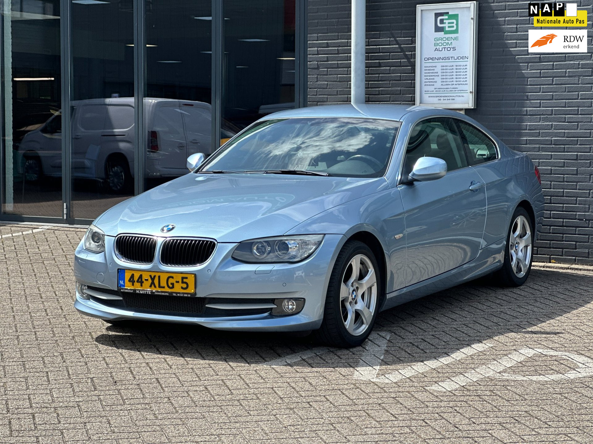 BMW 320i 320i Corporate Lease/2E EIG/6-BAK/CARPLAY/NAVI/NETTE STATT!! 2012 - voorkant