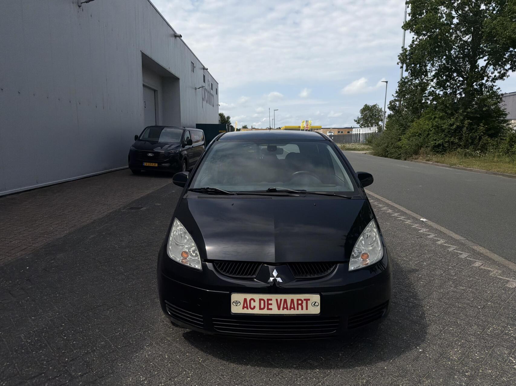 Mitsubishi Mitsubishi Colt 1.3 Invite - AUTOMAAT/5DEURS/AIRCO/NAP 2008 - voorkant