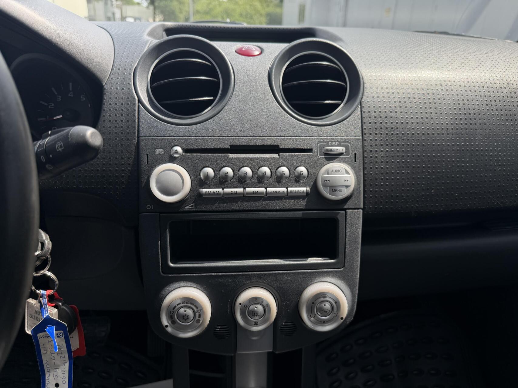 Foto van Mitsubishi Mitsubishi Colt