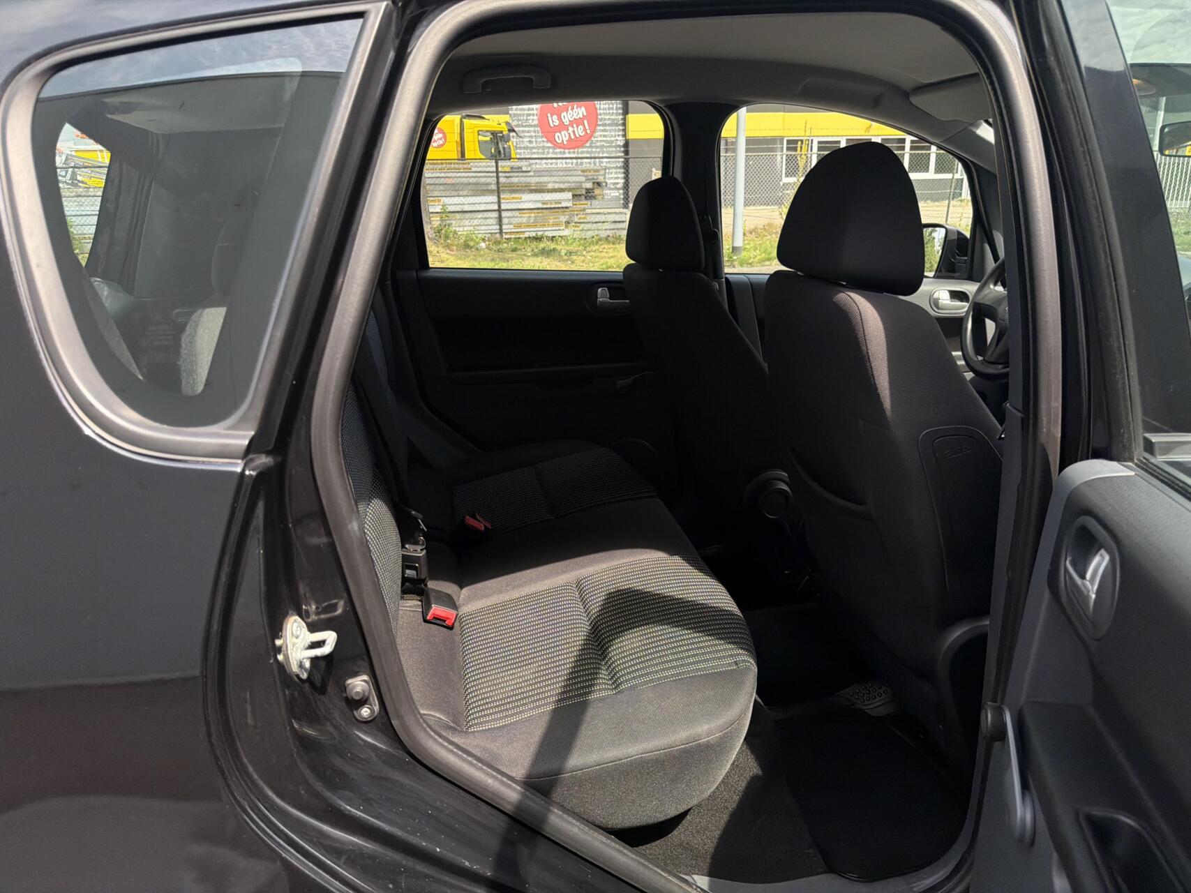 Foto van Mitsubishi Mitsubishi Colt