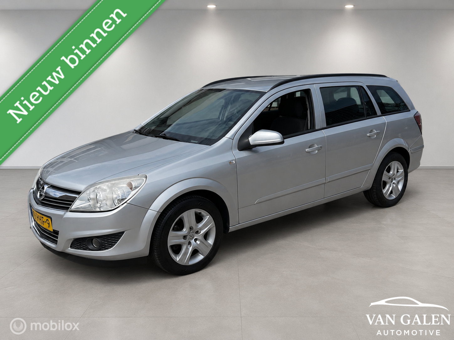 Opel Astra Station Wagon 1.6 Business Airco|Trekhaak| Handel/Export 2009 - voorkant