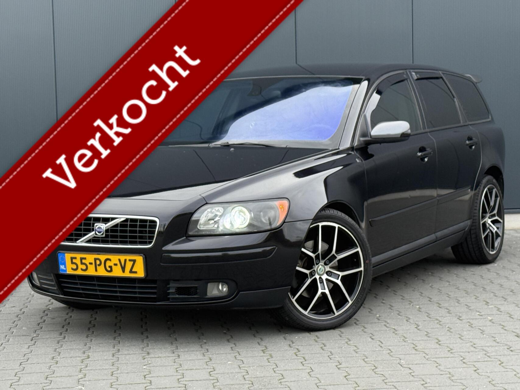 Volvo V50 2.4 5-Cilinder - Xenon - CarPlay - Spoiler - Trekhaak 2004 - voorkant