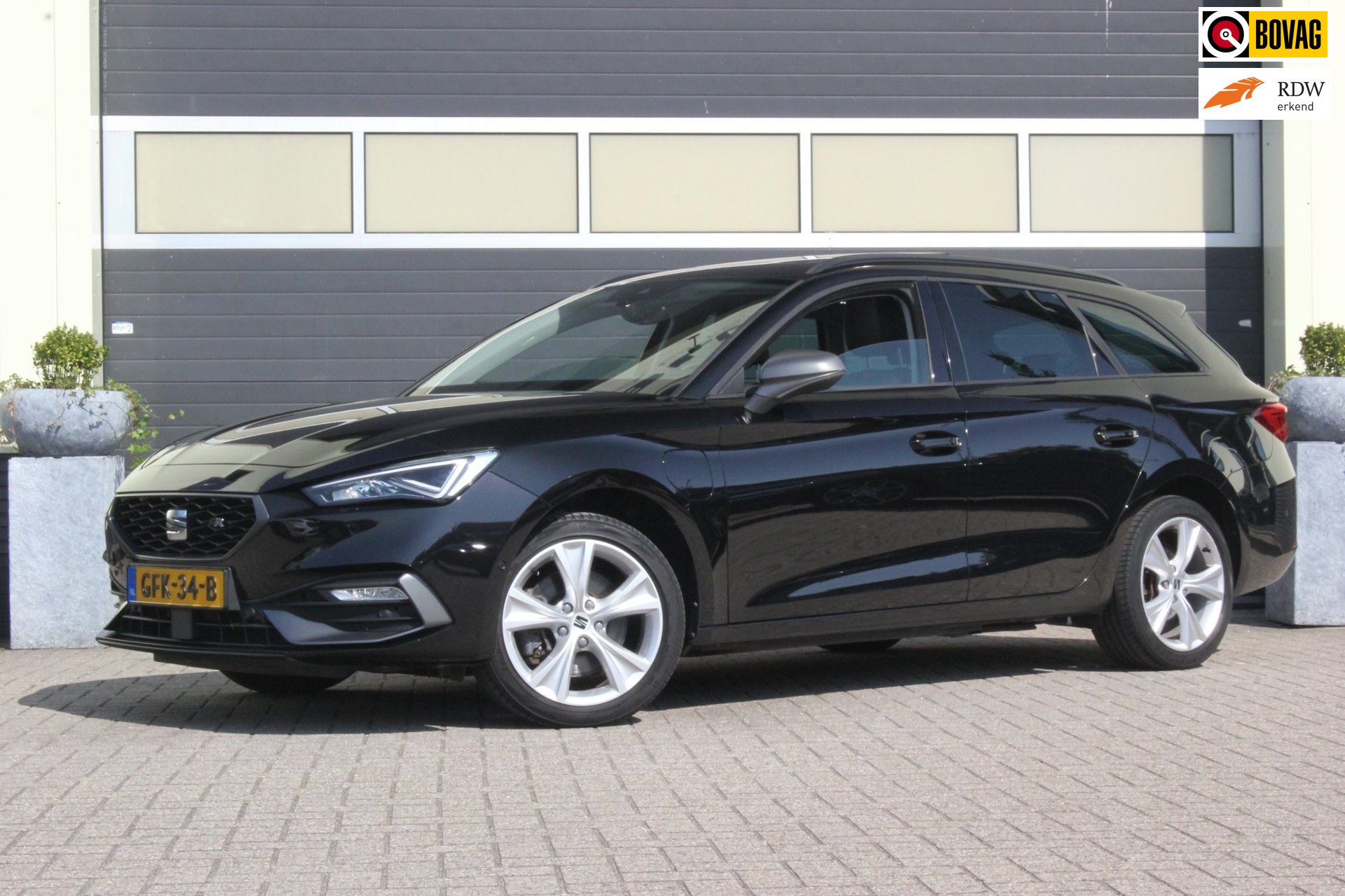 Seat Leon Sportstourer 1.4 TSI eHybrid PHEV FR Business Intense | Trekhaak | 2021 - voorkant