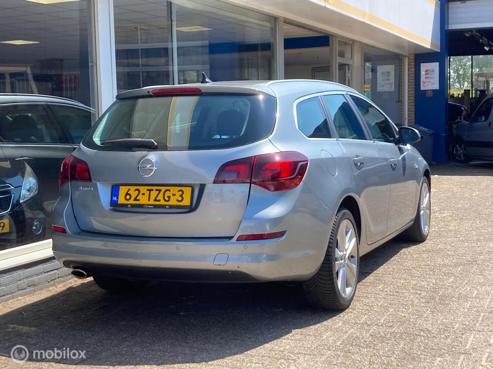 Foto van Opel Astra Sports Tourer